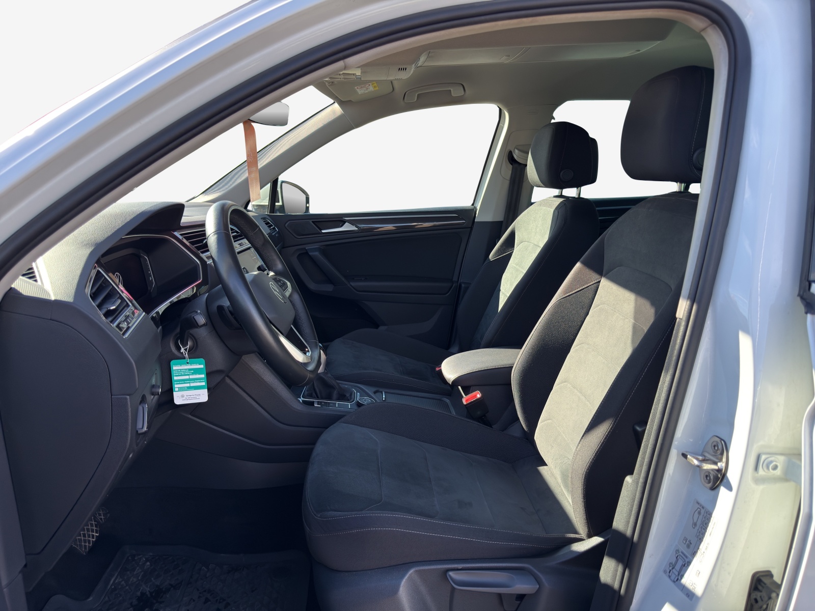 VW Tiguan 2.0 TDI SCR Elegance 4Motion DSG-image-7