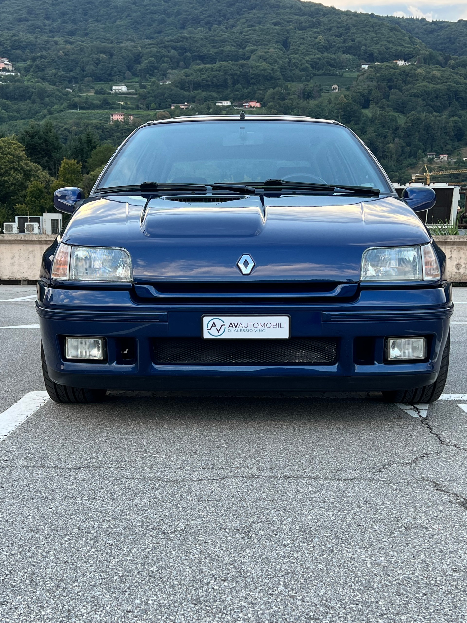 RENAULT Clio 2.0 16V Williams-image-2