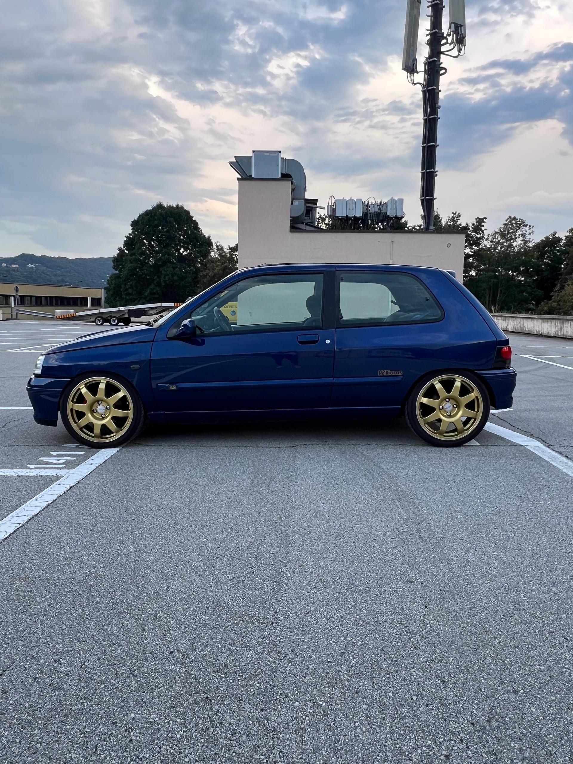 RENAULT Clio 2.0 16V Williams-image-4