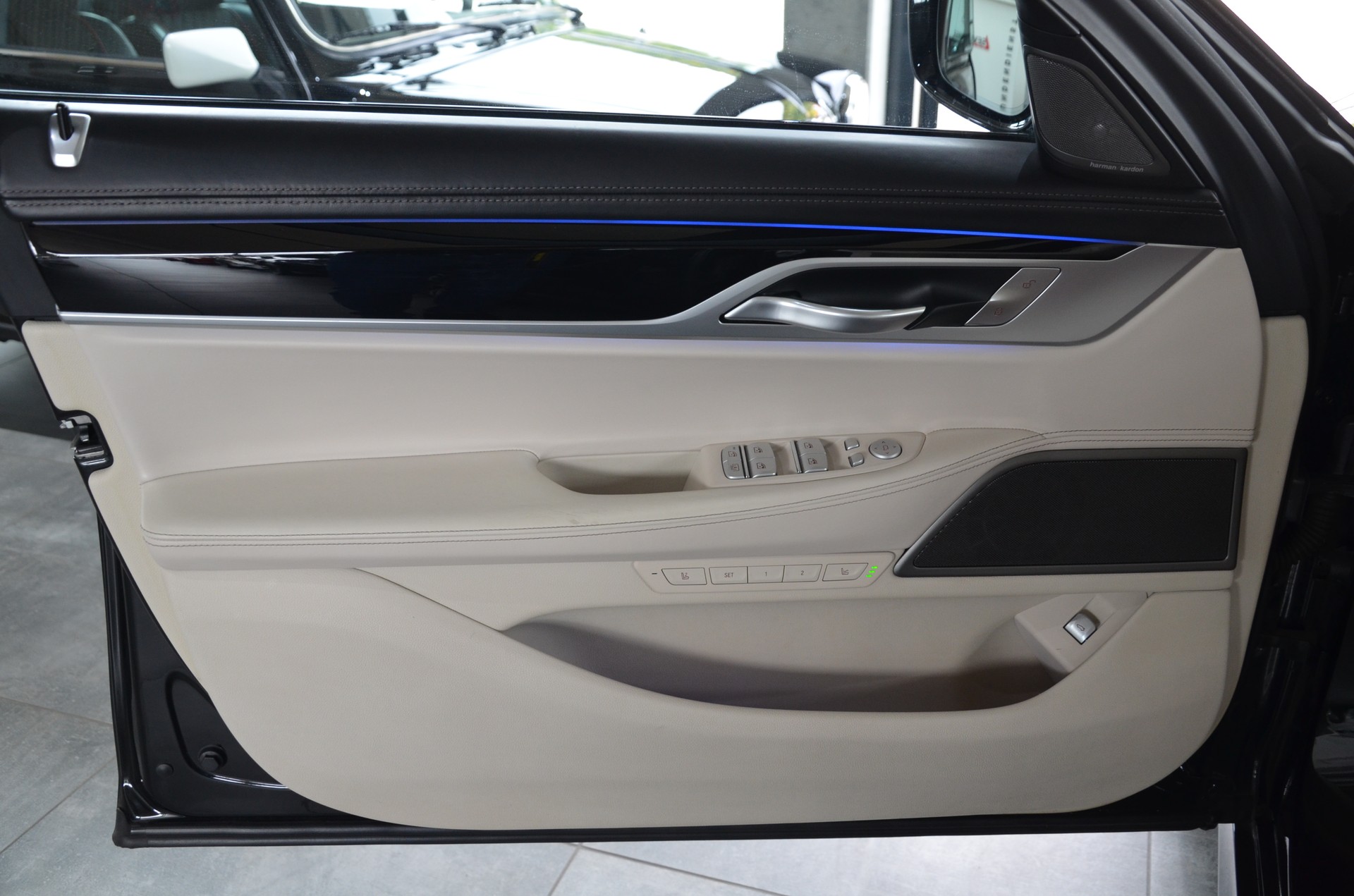 BMW 740d xDrive Steptronic,Frisch ab MFK,1 Jahr oder 20'000km Garantie*-image-14