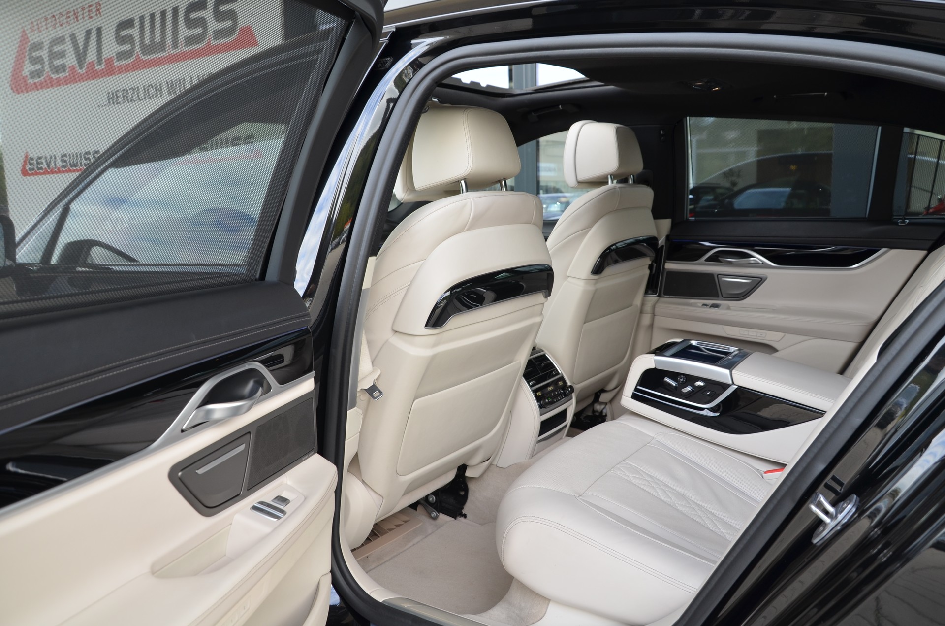 BMW 740d xDrive Steptronic,Frisch ab MFK,1 Jahr oder 20'000km Garantie*-image-11