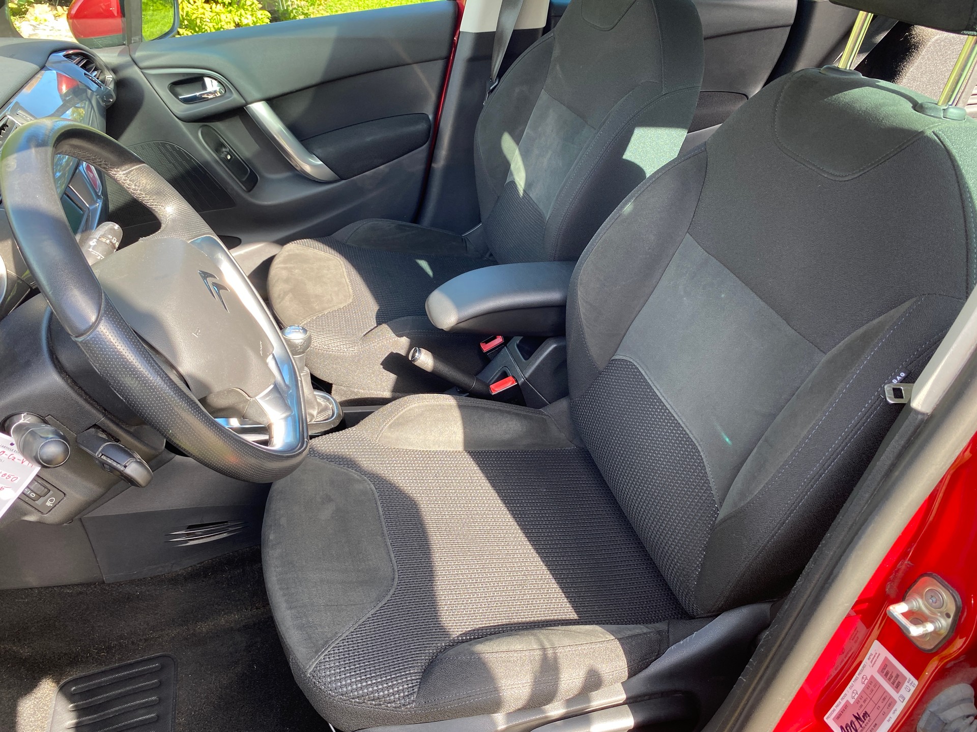 CITROEN C3 1.4i 16V Exclusive-image-12