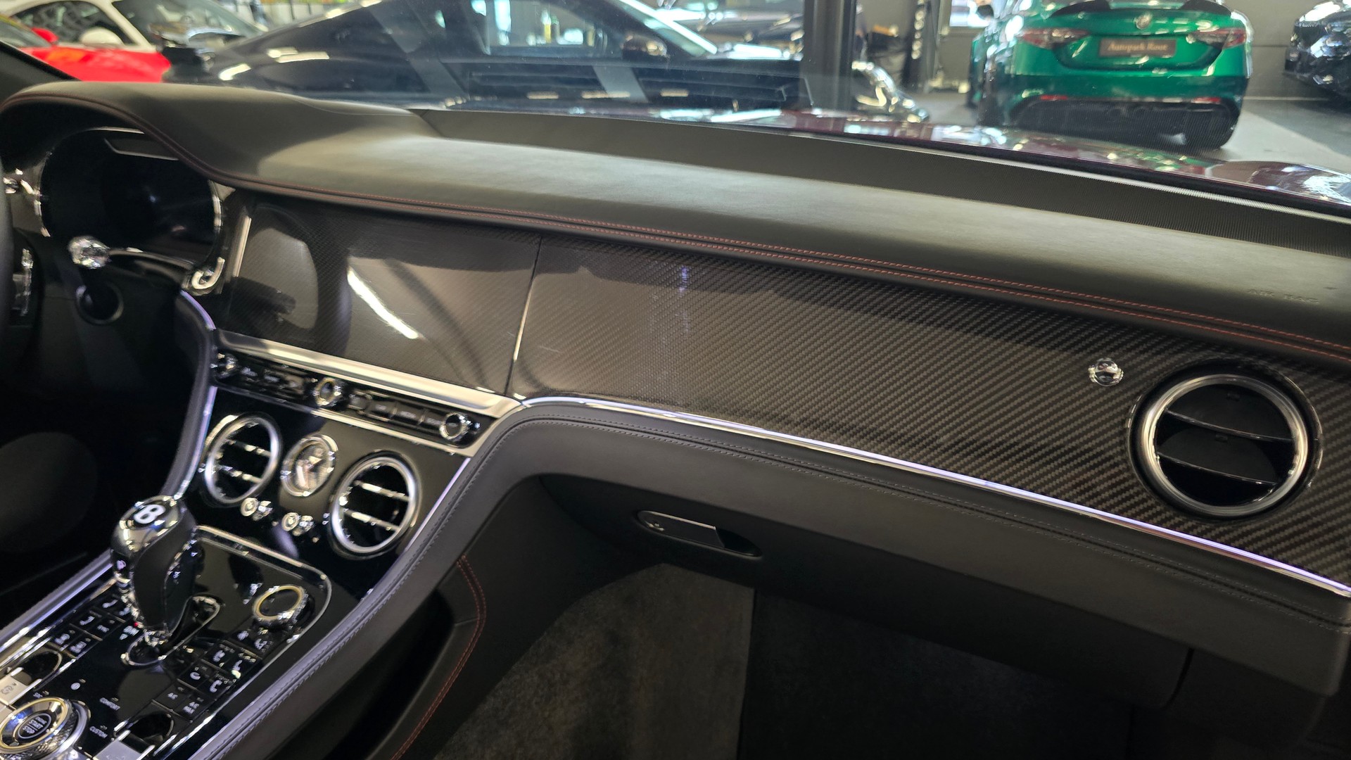 BENTLEY Continental GTC 4.0 V8 Carbon Edition-image-25