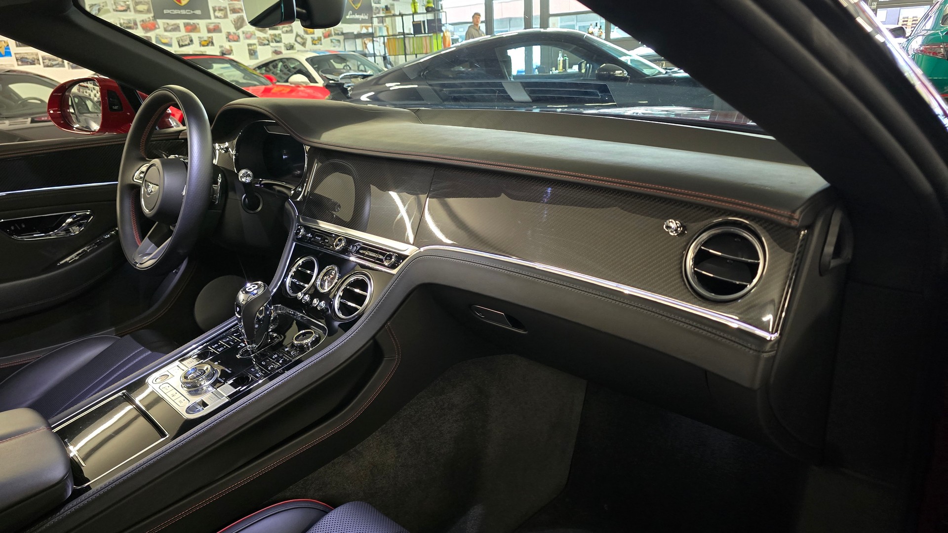 BENTLEY Continental GTC 4.0 V8 Carbon Edition-image-26