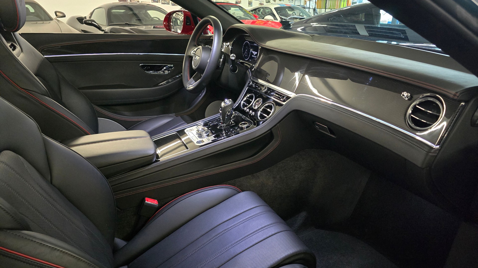 BENTLEY Continental GTC 4.0 V8 Carbon Edition-image-23