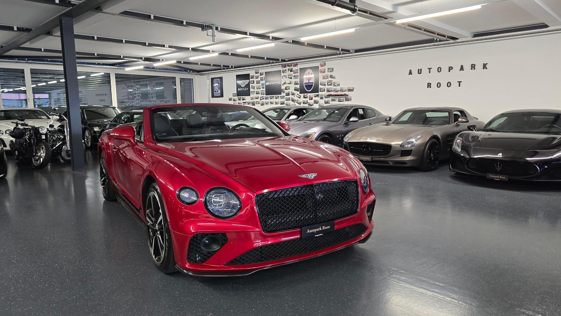 BENTLEY Continental GTC 4.0 V8 Carbon Edition-image-2