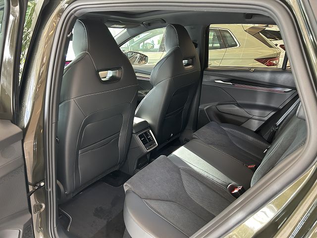 SKODA Enyaq 85x Sportline 4x4-image-9