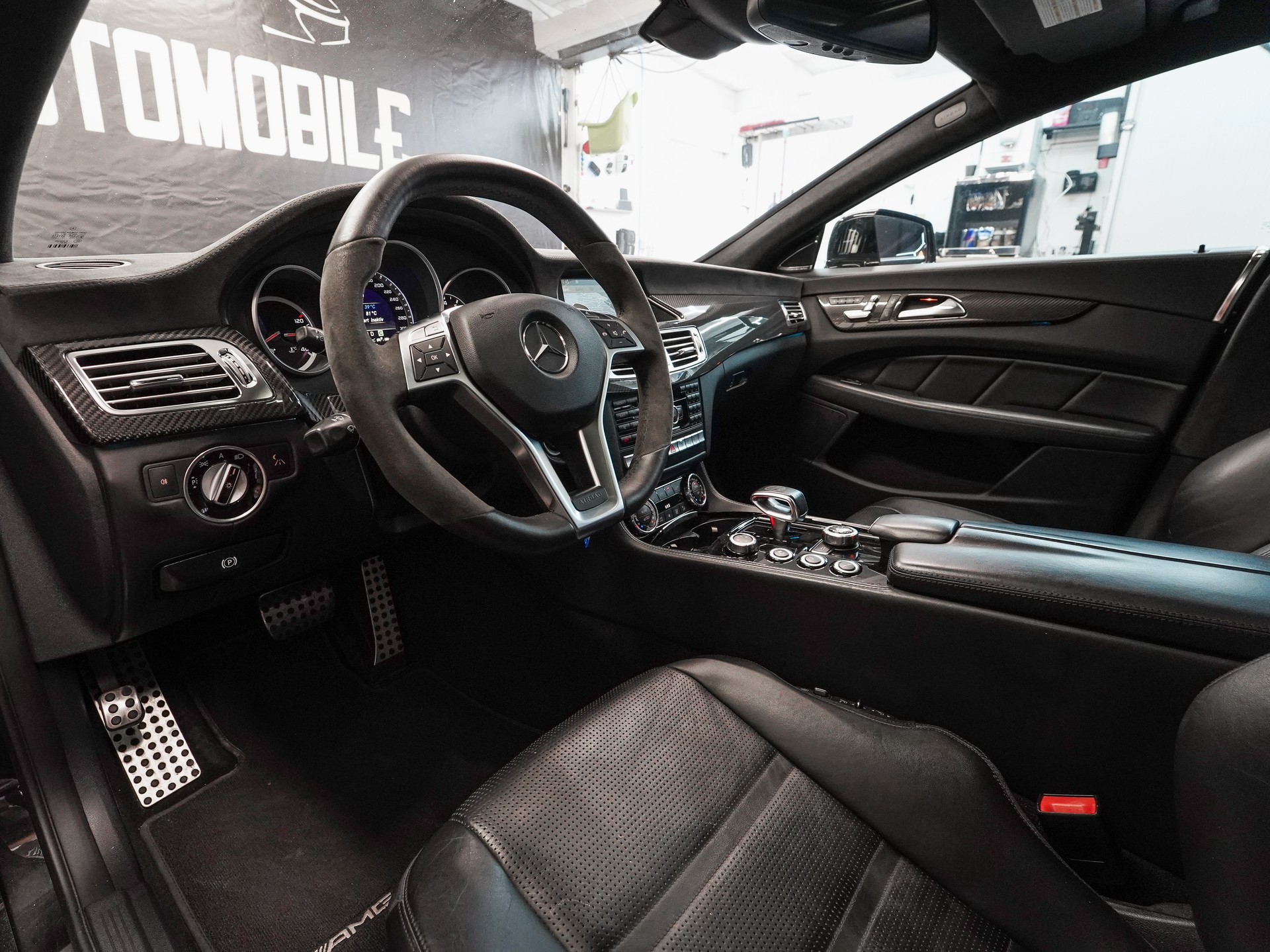 MERCEDES-BENZ CLS 63 AMG Speedshift MCT-image-9