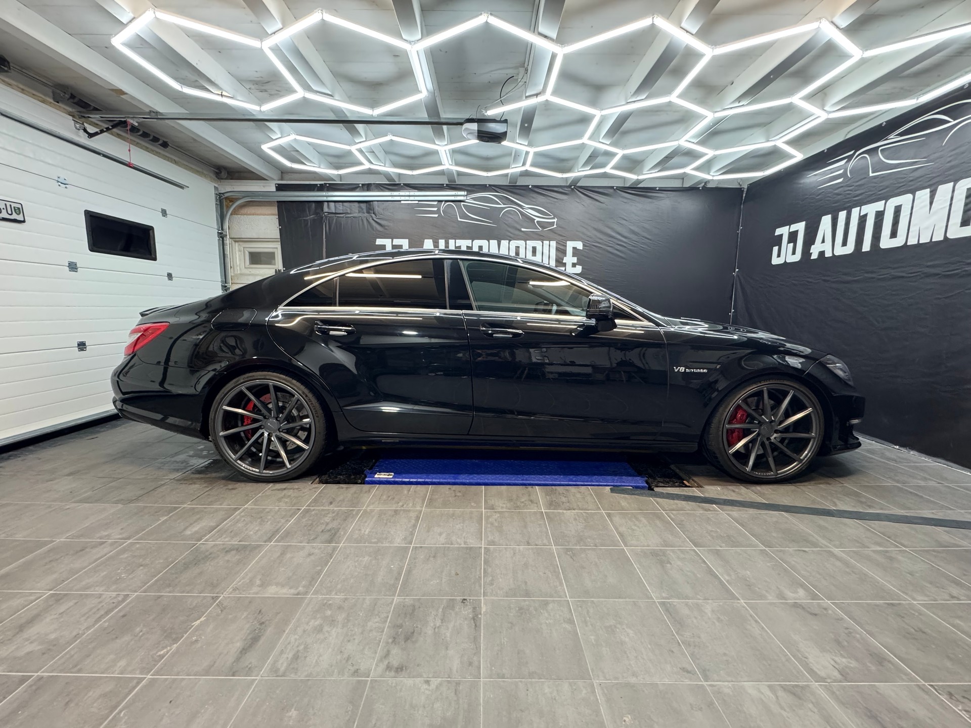 MERCEDES-BENZ CLS 63 AMG Speedshift MCT-image-5
