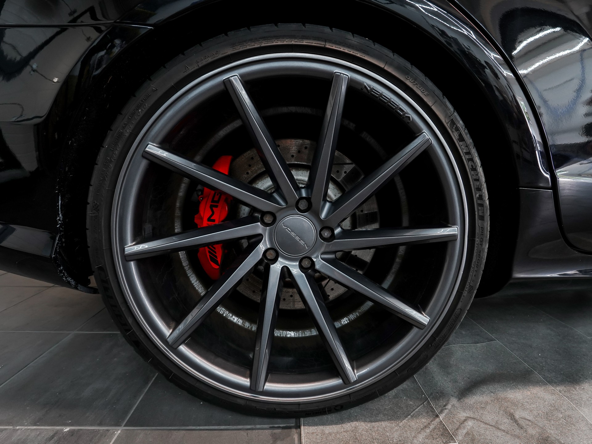 MERCEDES-BENZ CLS 63 AMG Speedshift MCT-image-14