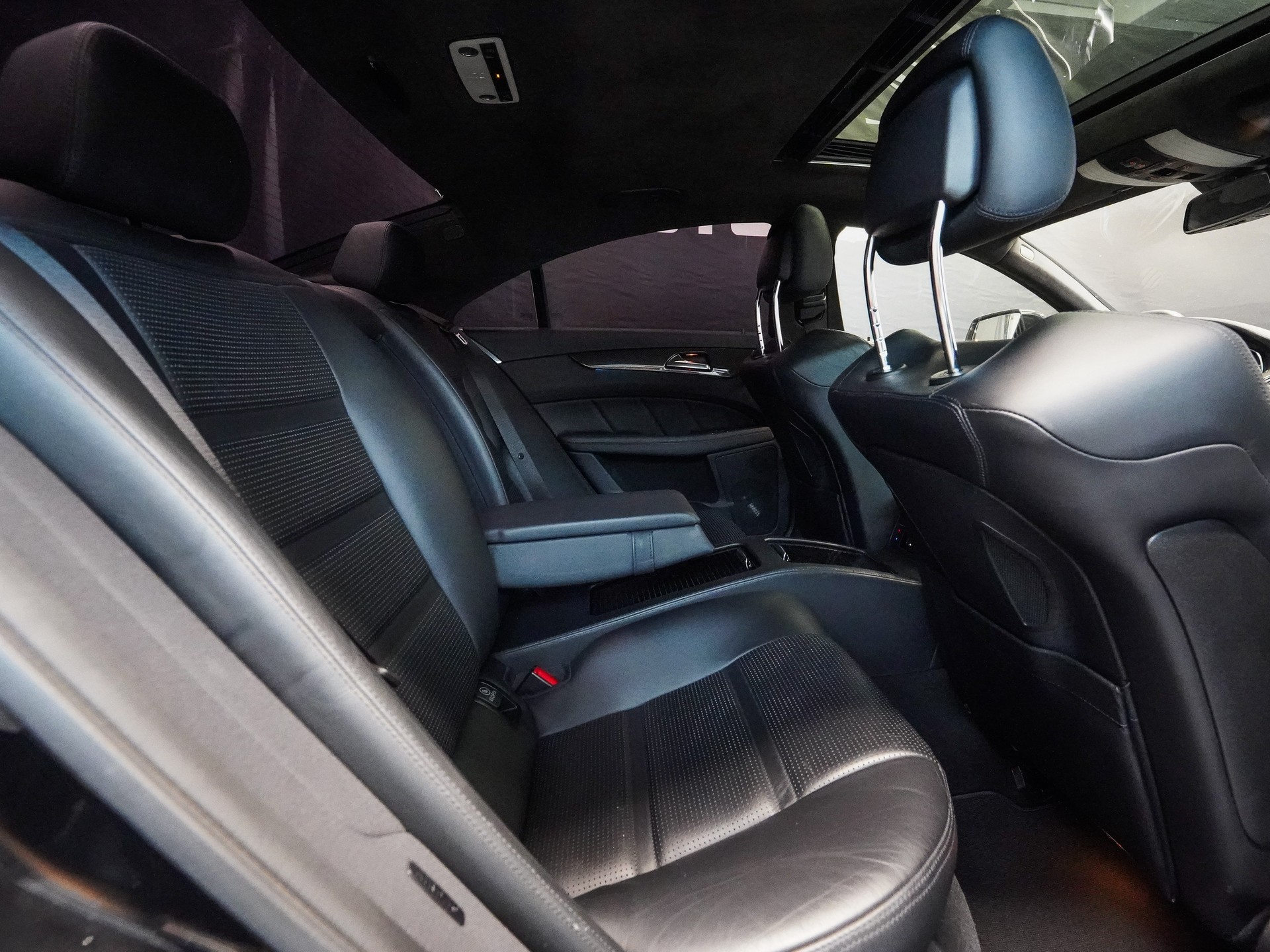 MERCEDES-BENZ CLS 63 AMG Speedshift MCT-image-11