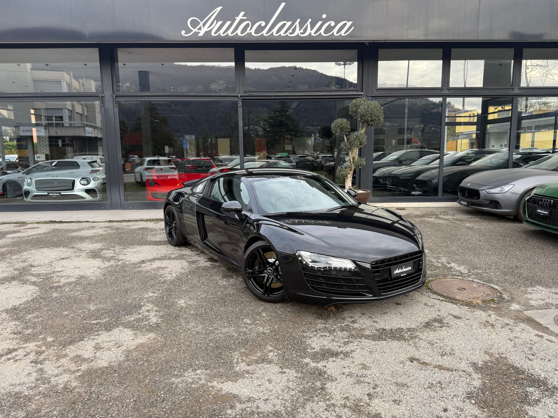 AUDI R8 Coupé 4.2-image-0