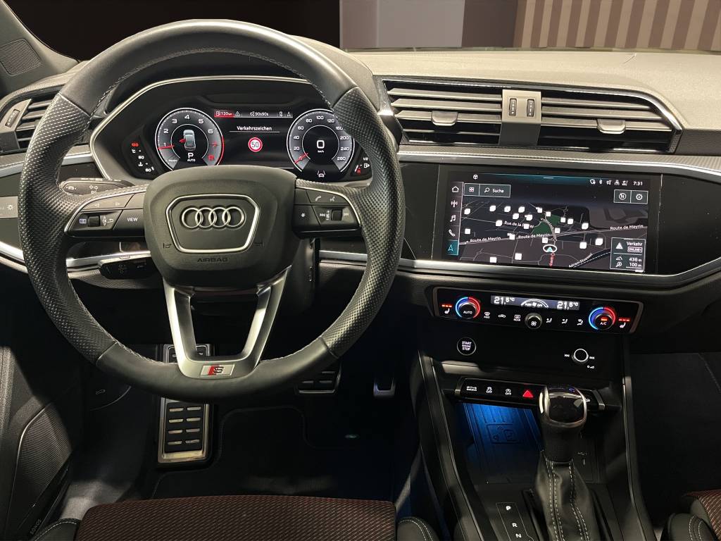AUDI Q3 Sportback 45 TFSI S line quattro S-tronic-image-4