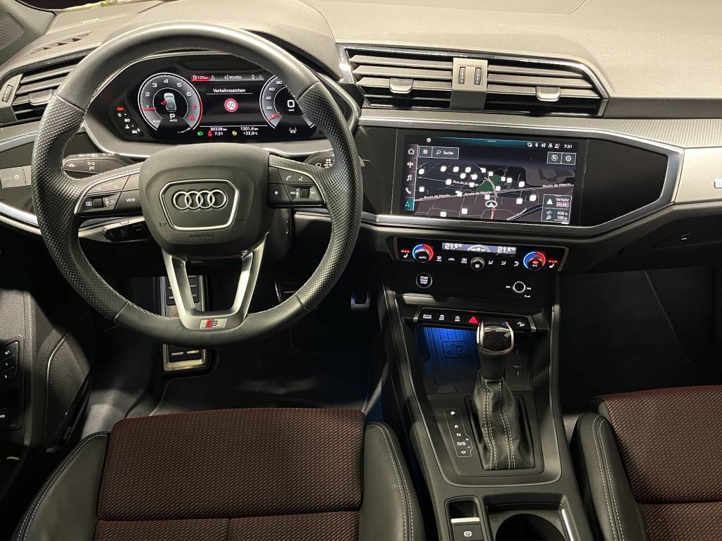 AUDI Q3 Sportback 45 TFSI S line quattro S-tronic-image-15