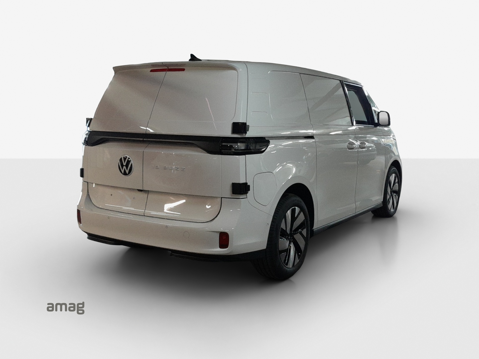 VW ID. Buzz Cargo Pro 4Motion-image-4