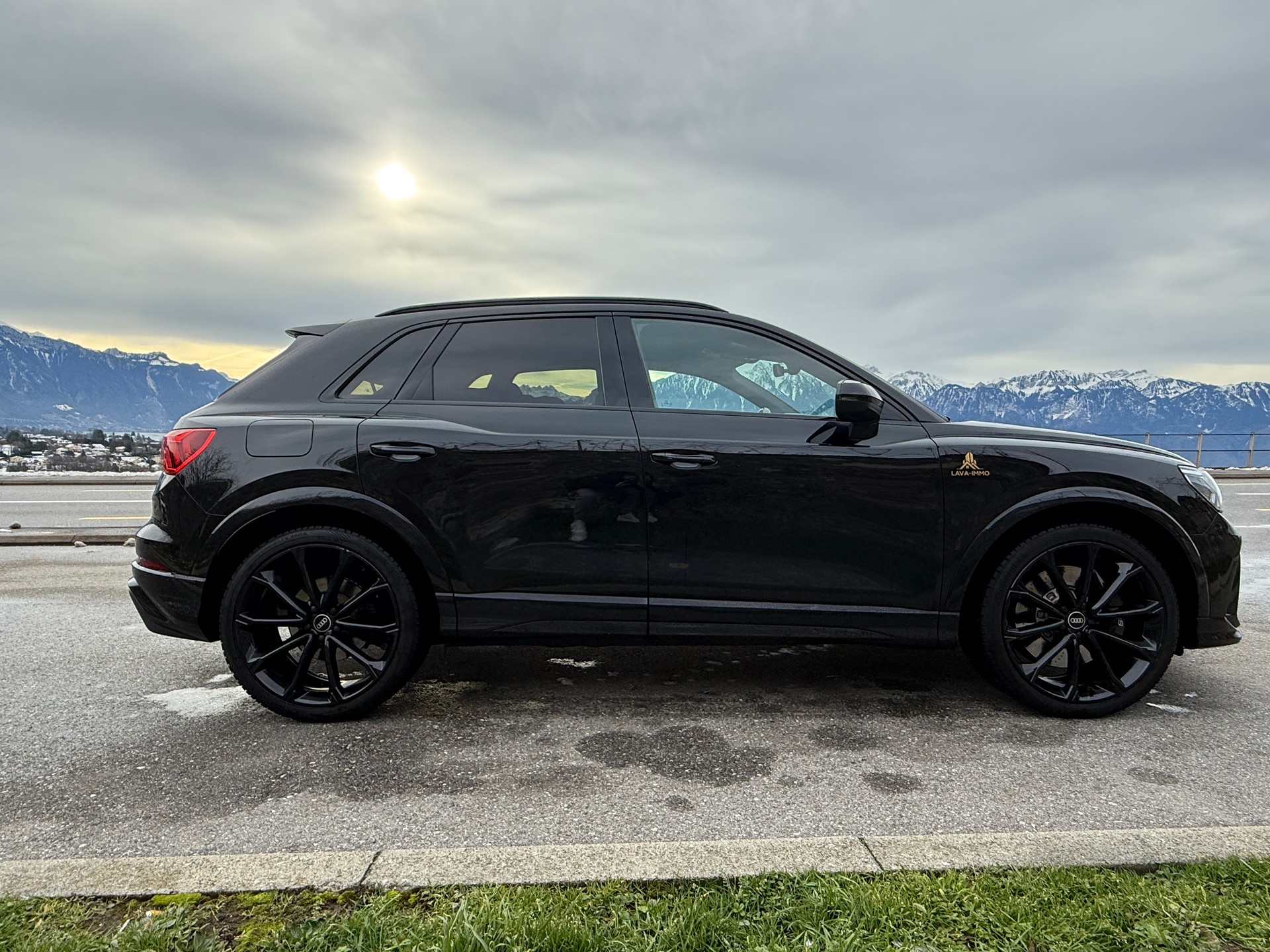 AUDI RS Q3 2.5 TFSI quattro S tronic-image-3