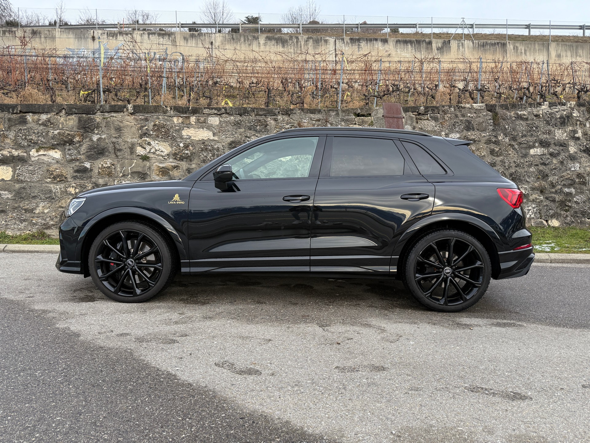 AUDI RS Q3 2.5 TFSI quattro S tronic-image-4