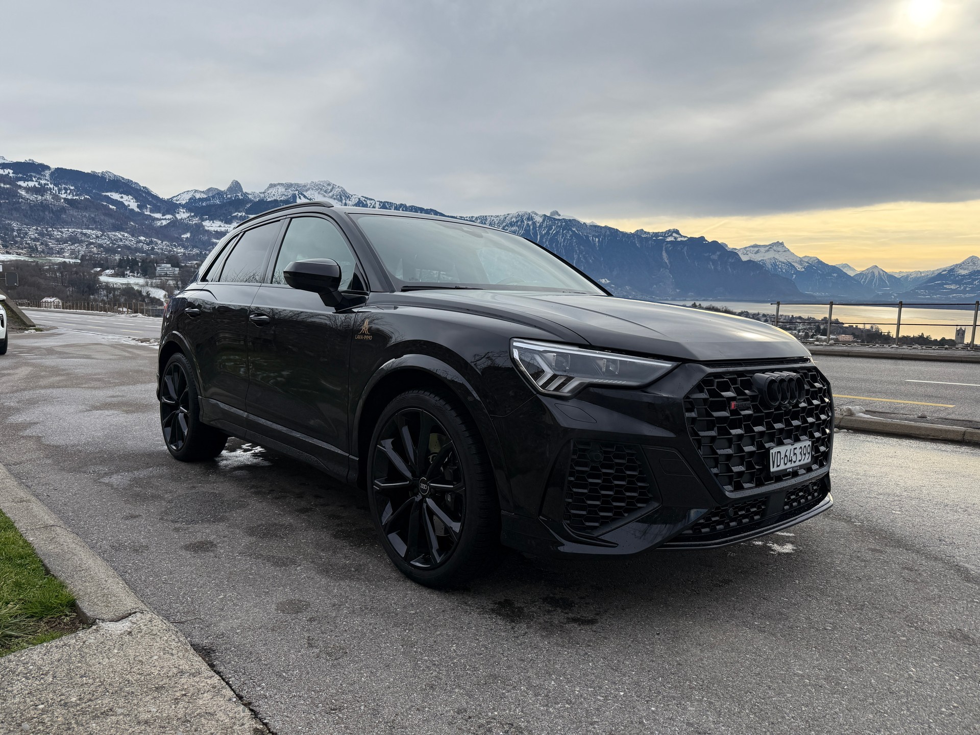 AUDI RS Q3 2.5 TFSI quattro S tronic-image-2