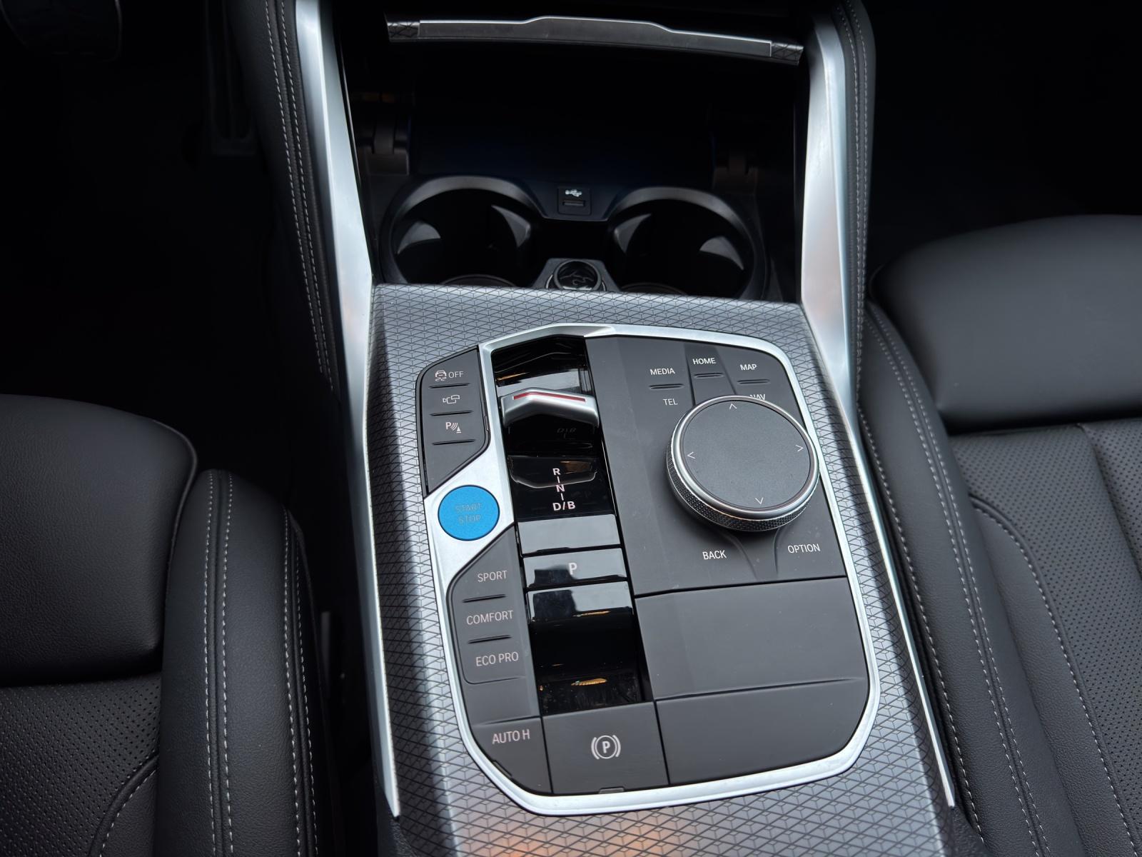 BMW i4 xDrive40 M Sportpaket Pro-image-14