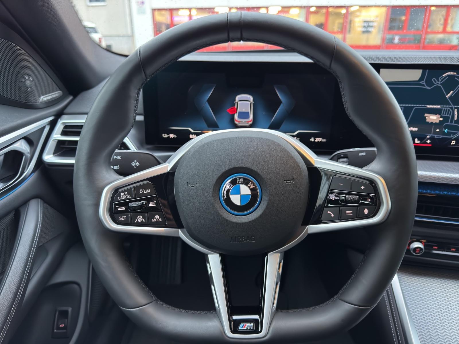 BMW i4 xDrive40 M Sportpaket Pro-image-11