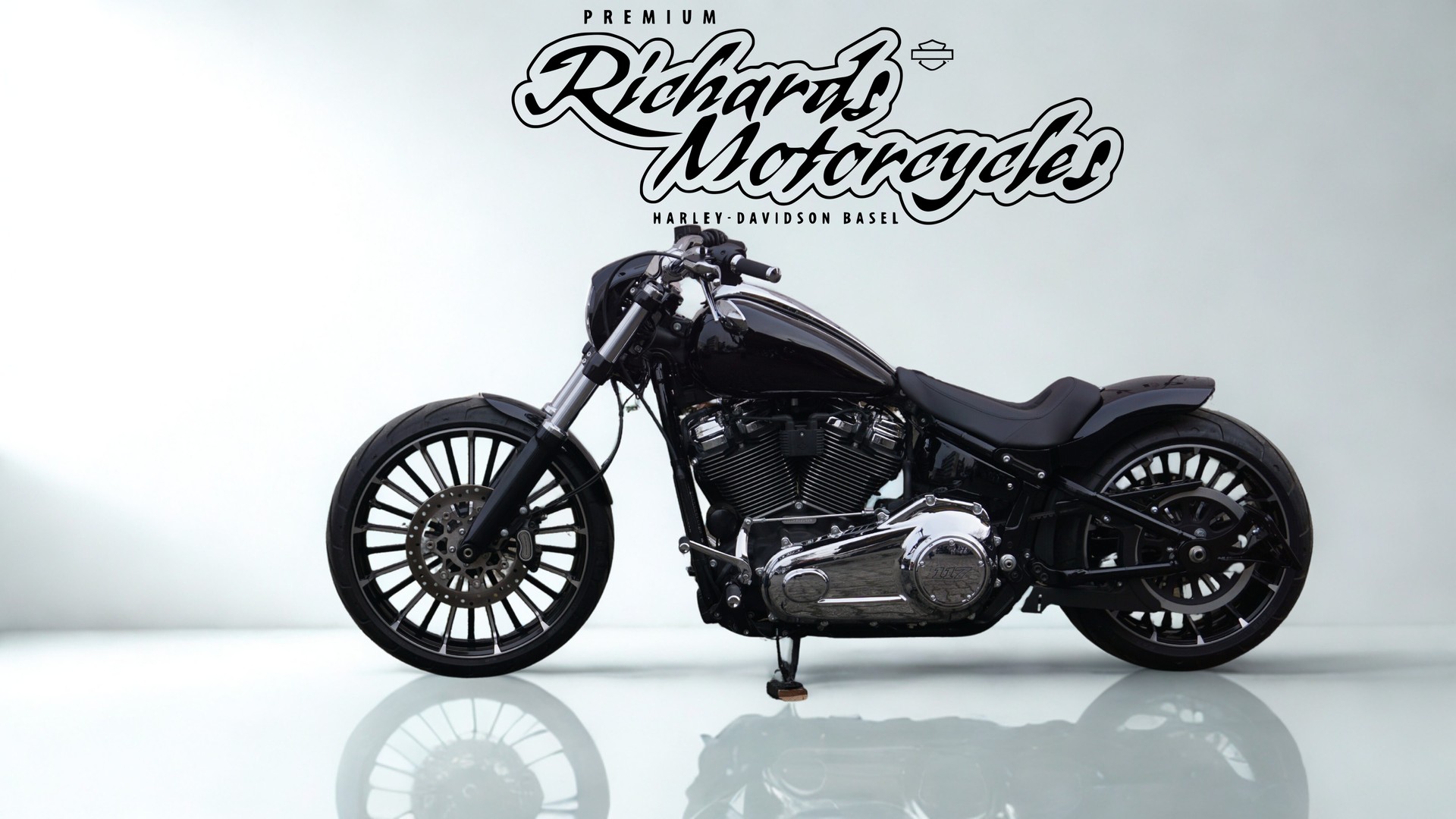 HARLEY-DAVIDSON FXBR Breakout 117-showroom-element-3