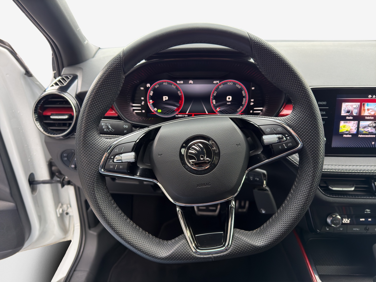SKODA Fabia 1.0 TSI Monte Carlo DSG-image-9