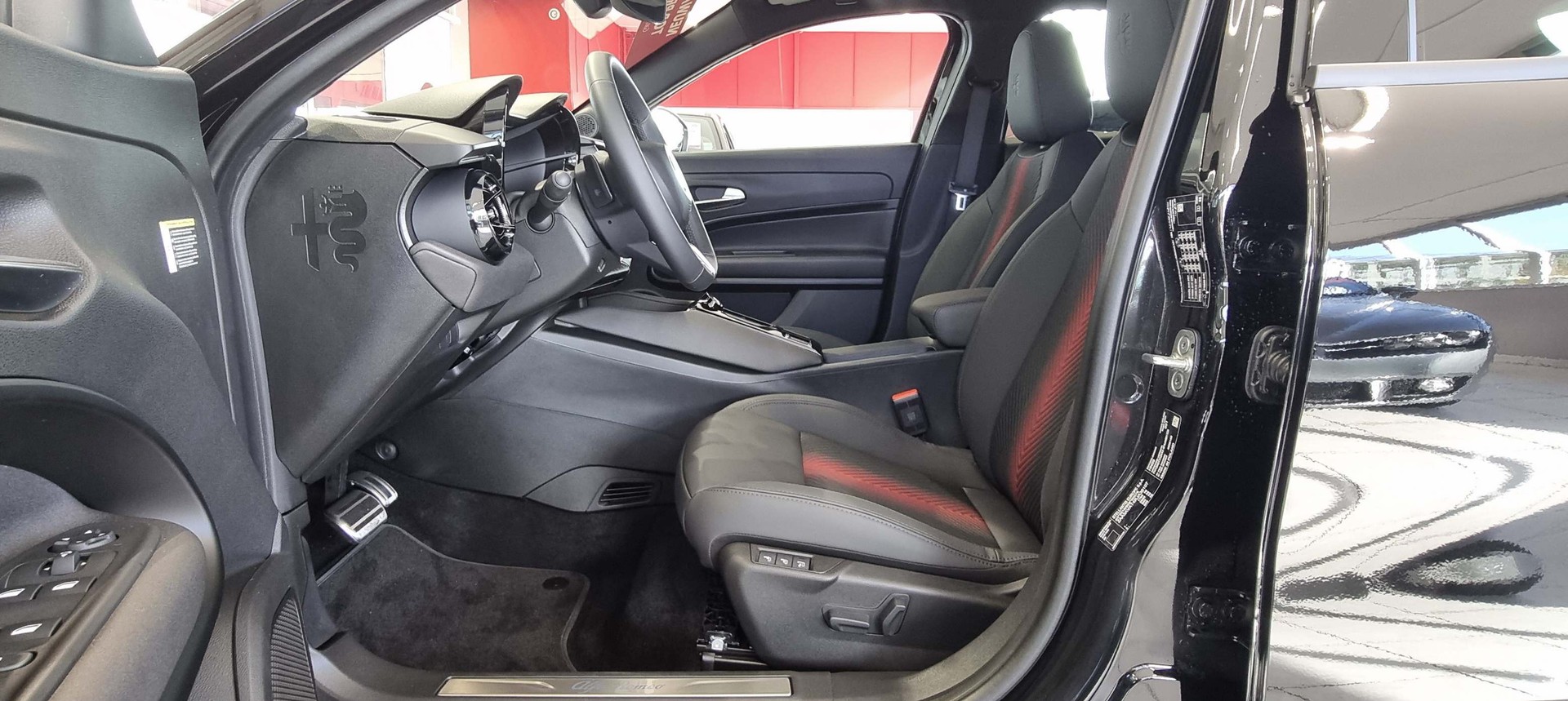 ALFA ROMEO Junior 1.2 Ibrida Q4 Pack Sky&Pack Tech-image-15