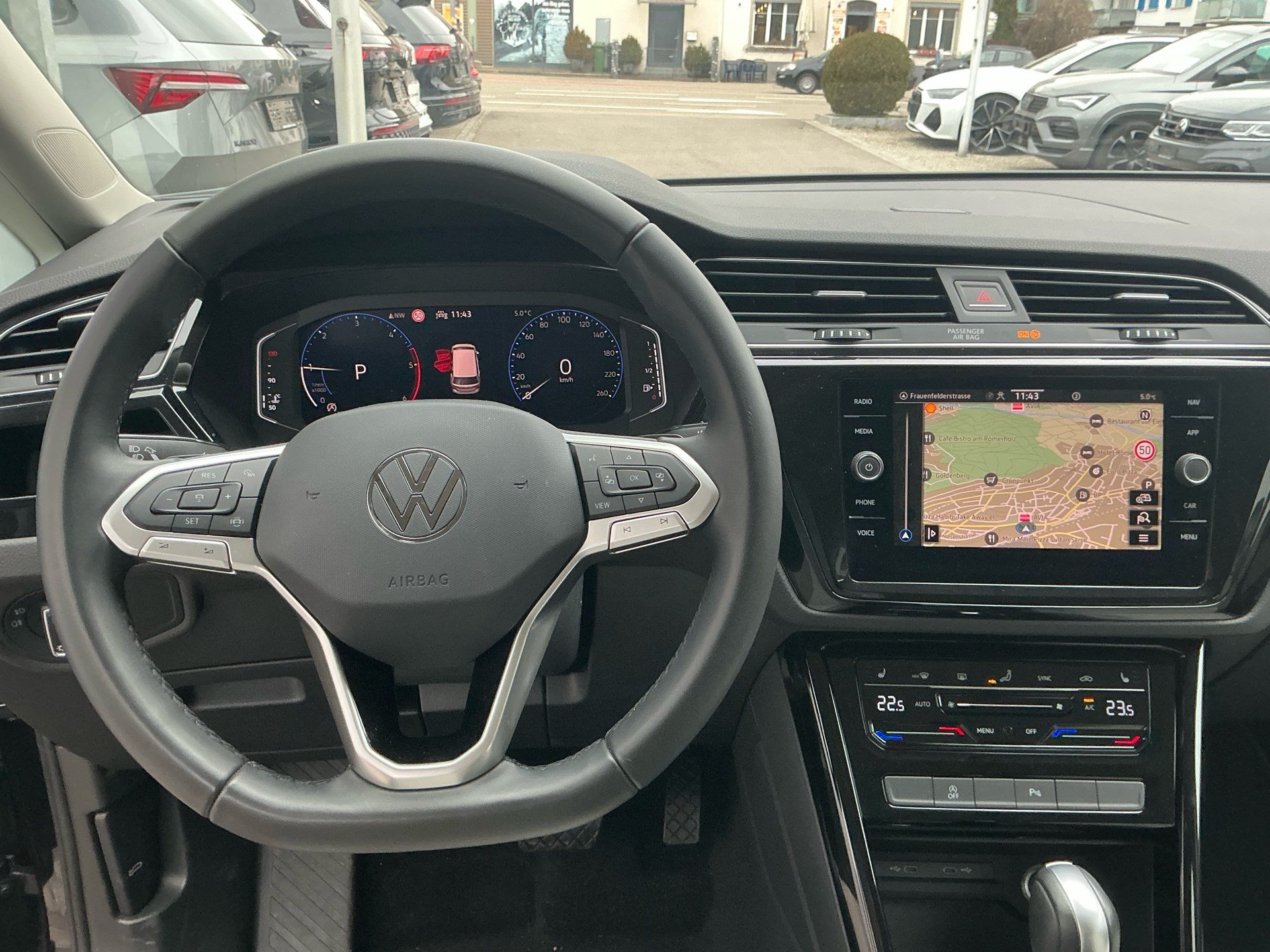 VW Touran 2.0 TDI DSG HIGHLINE *** 7 -SITZER ***-image-8