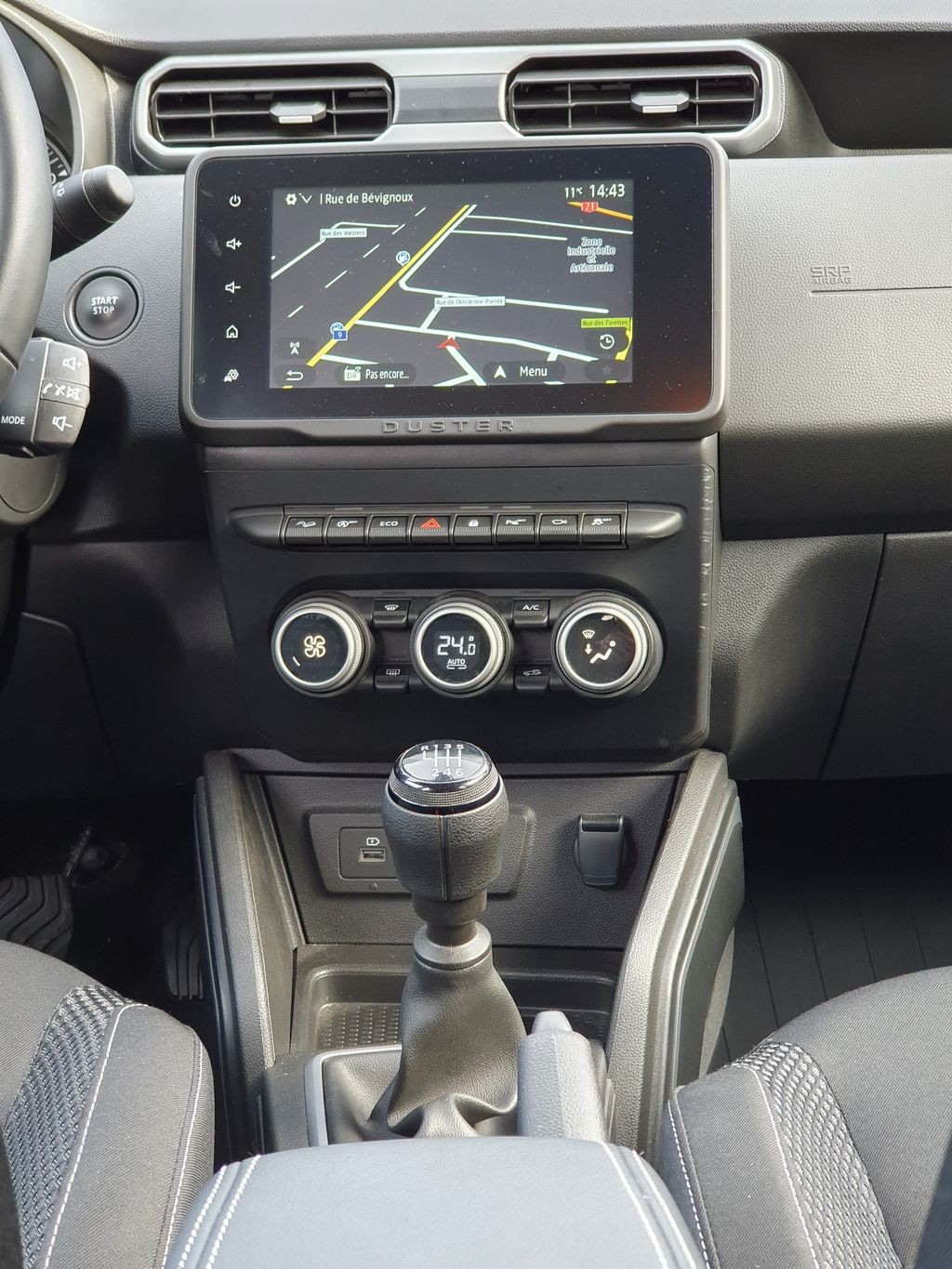 DACIA Duster TCe 150 Journey+ 4x4-image-11