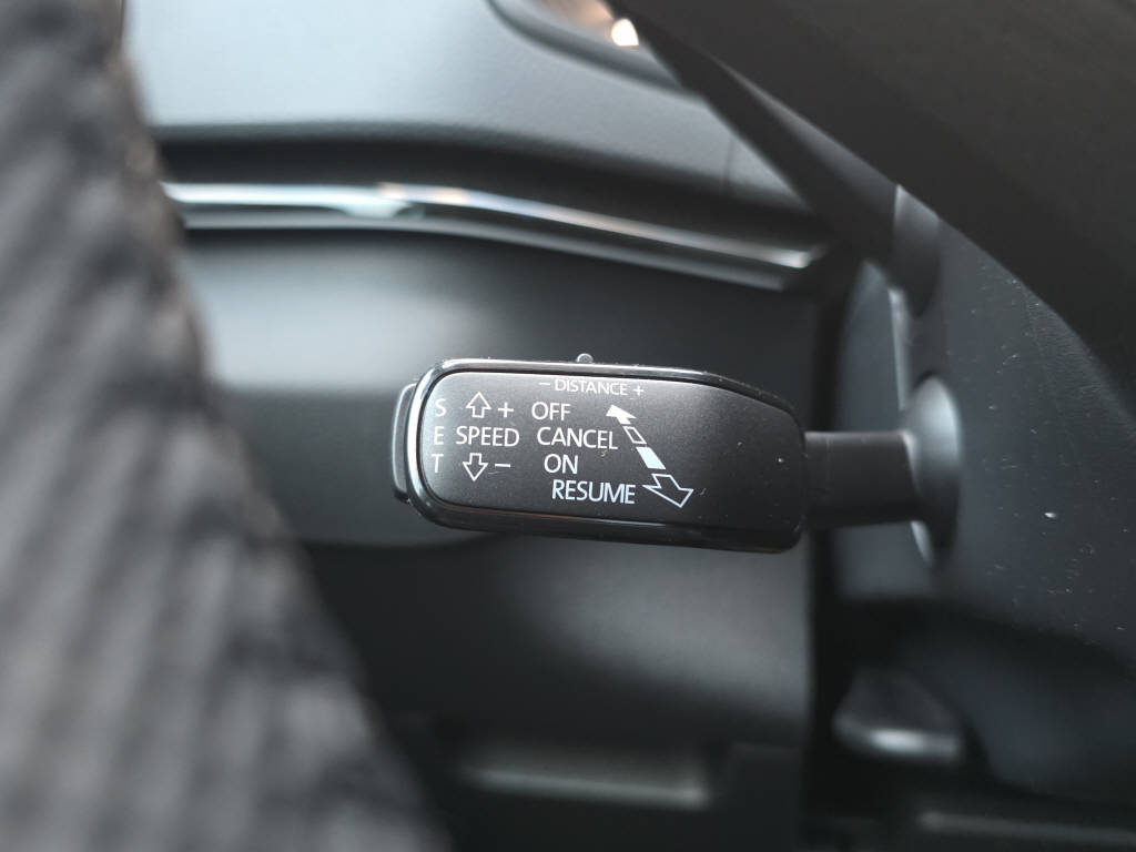 SKODA Karoq 1.5 TSI SportLine DSG-image-23