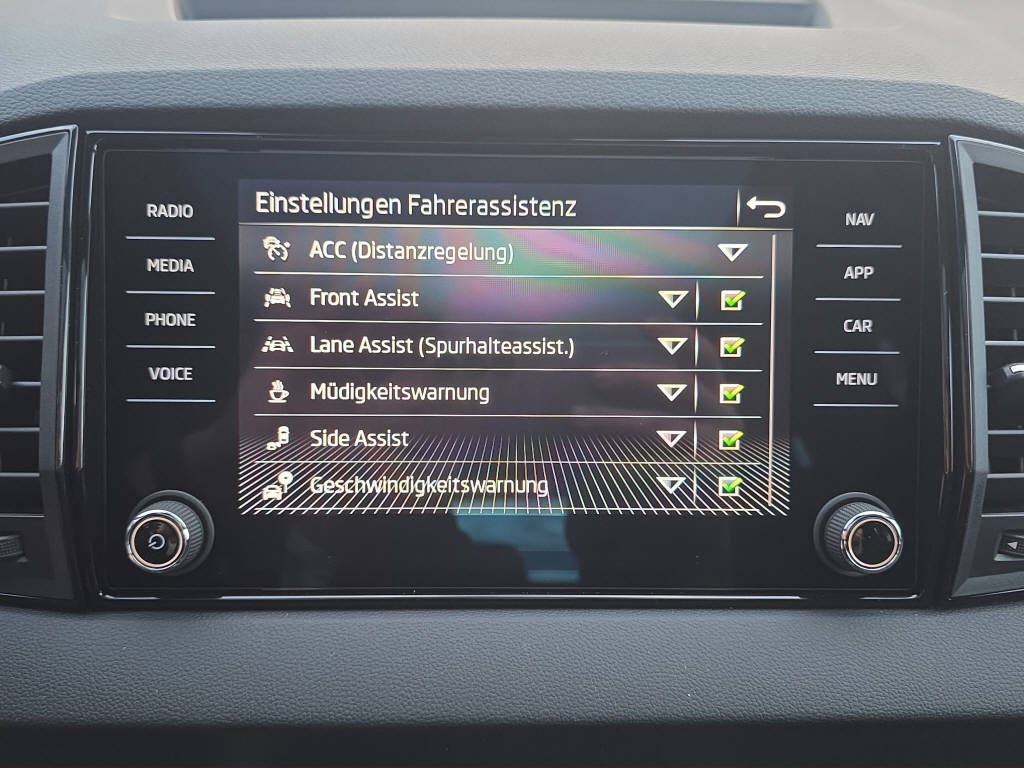SKODA Karoq 1.5 TSI SportLine DSG-image-21