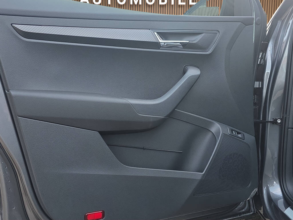 SKODA Karoq 1.5 TSI SportLine DSG-image-18