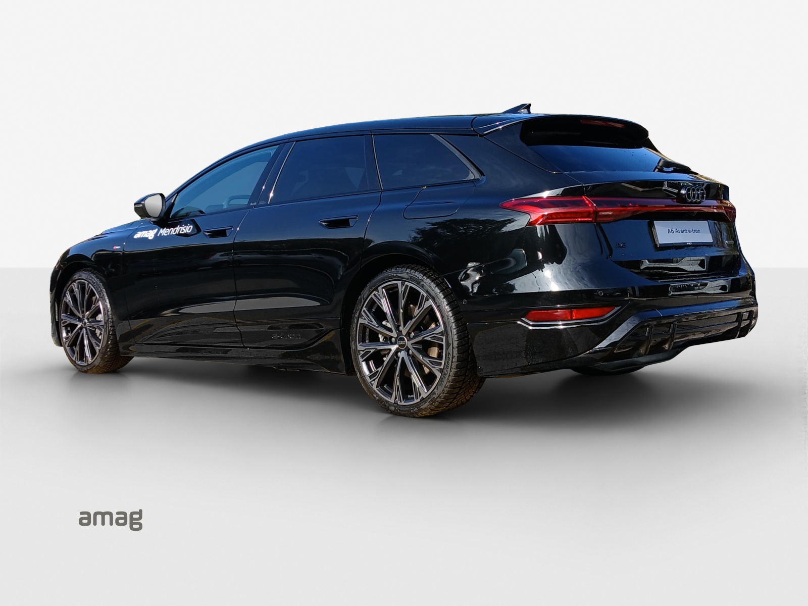 AUDI A6 Avant e-tron quattro-image-2