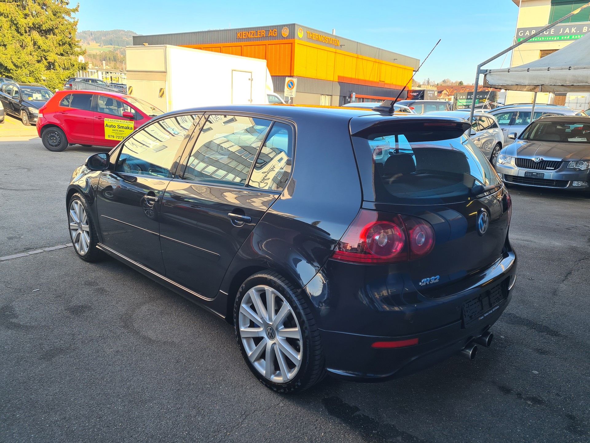 VW Golf R32 4Motion-image-4