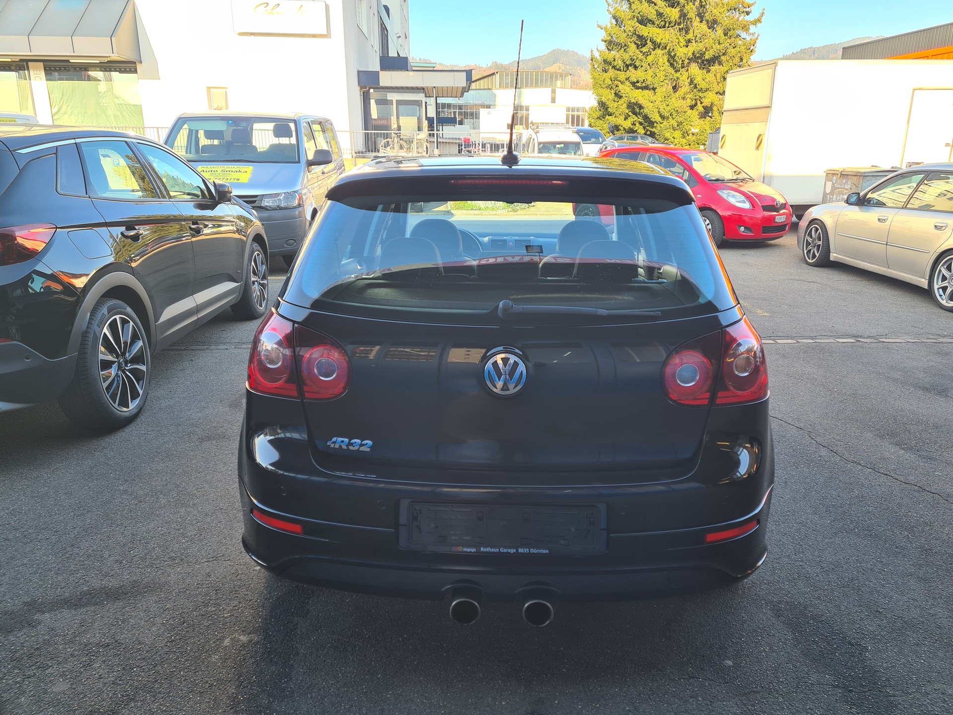 VW Golf R32 4Motion-image-3