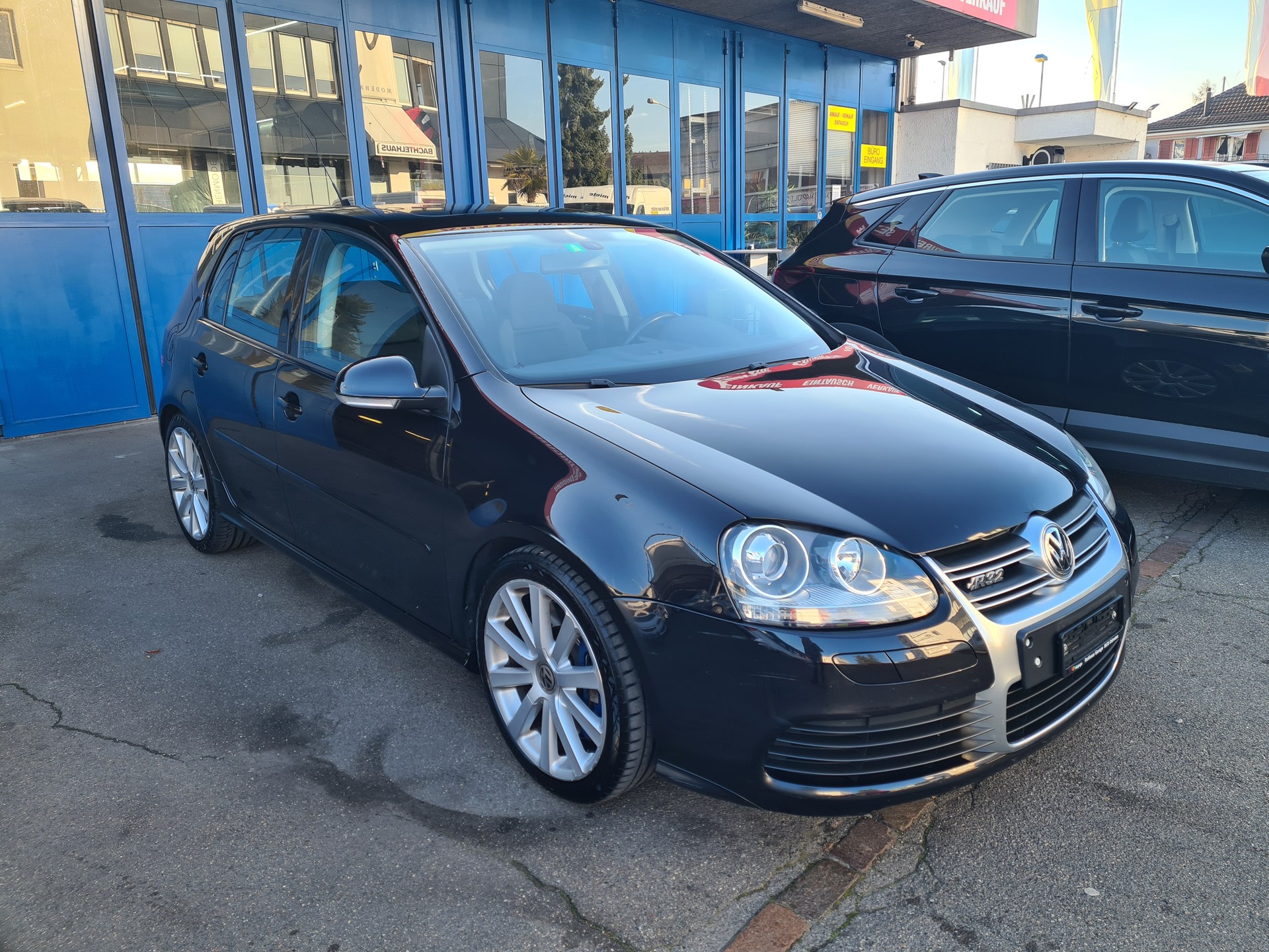 VW Golf R32 4Motion-image-0