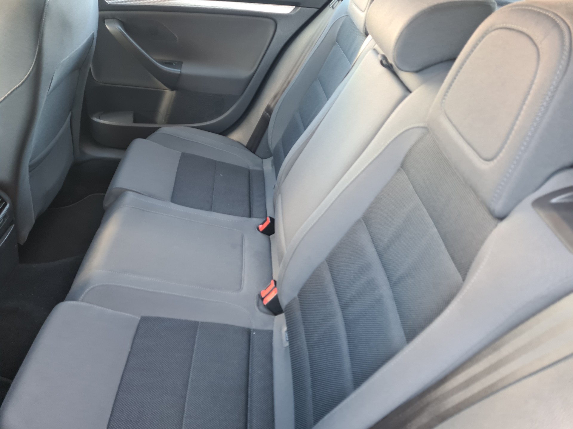 VW Golf R32 4Motion-image-9