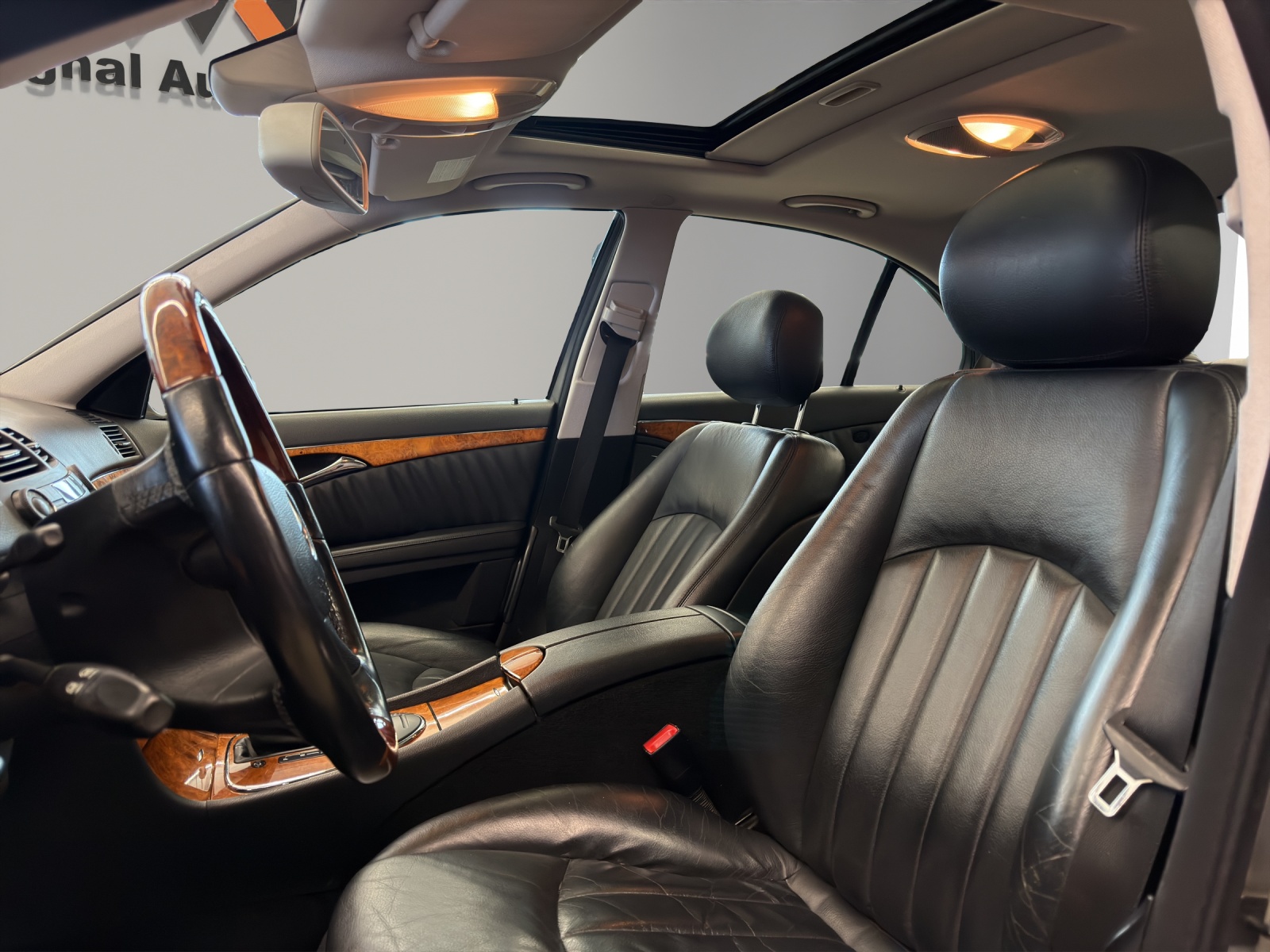 MERCEDES-BENZ E 320 CDI Avantgarde 4Matic Automatic-image-7