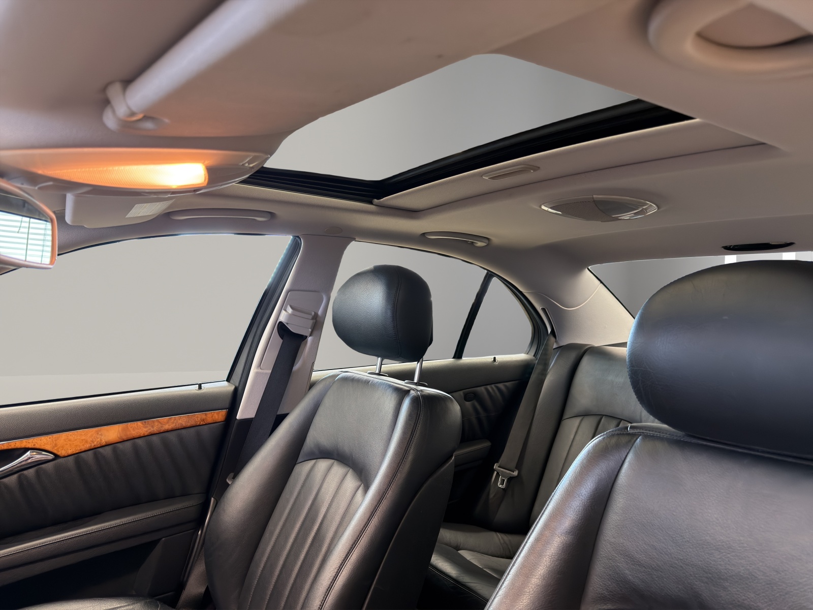 MERCEDES-BENZ E 320 CDI Avantgarde 4Matic Automatic-image-14
