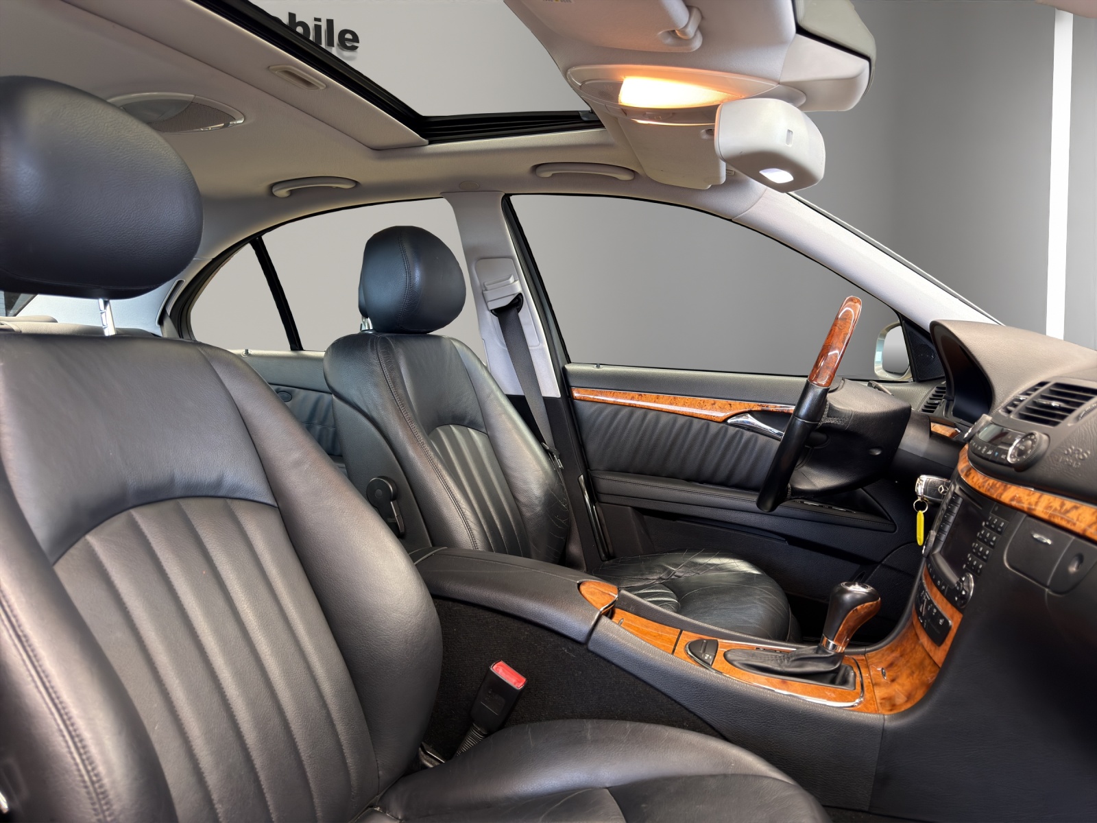 MERCEDES-BENZ E 320 CDI Avantgarde 4Matic Automatic-image-11