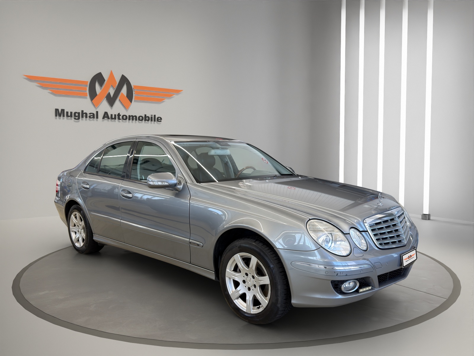 MERCEDES-BENZ E 320 CDI Avantgarde 4Matic Automatic-image-2