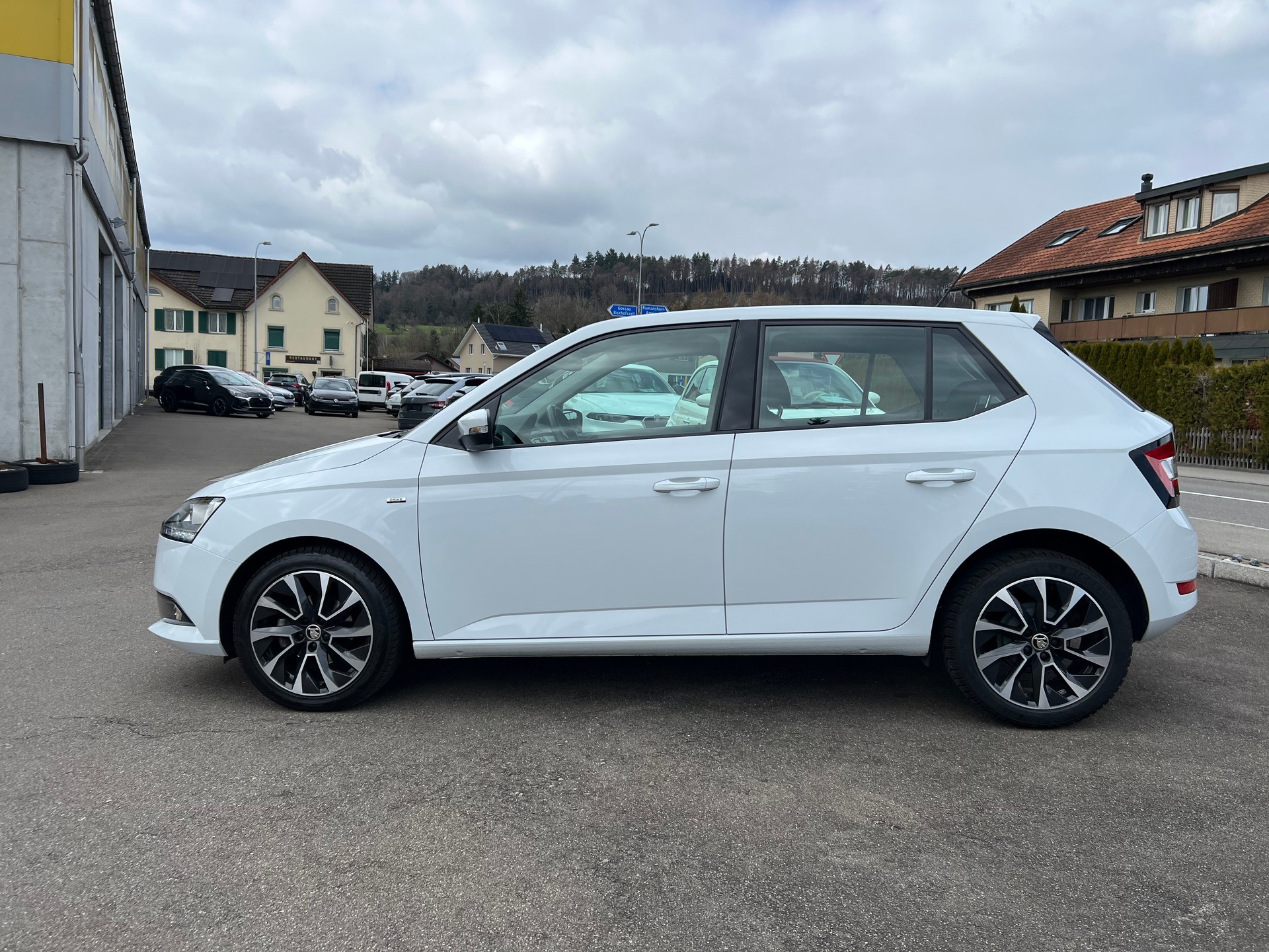 SKODA Fabia 1.0 TSI Drive-image-8