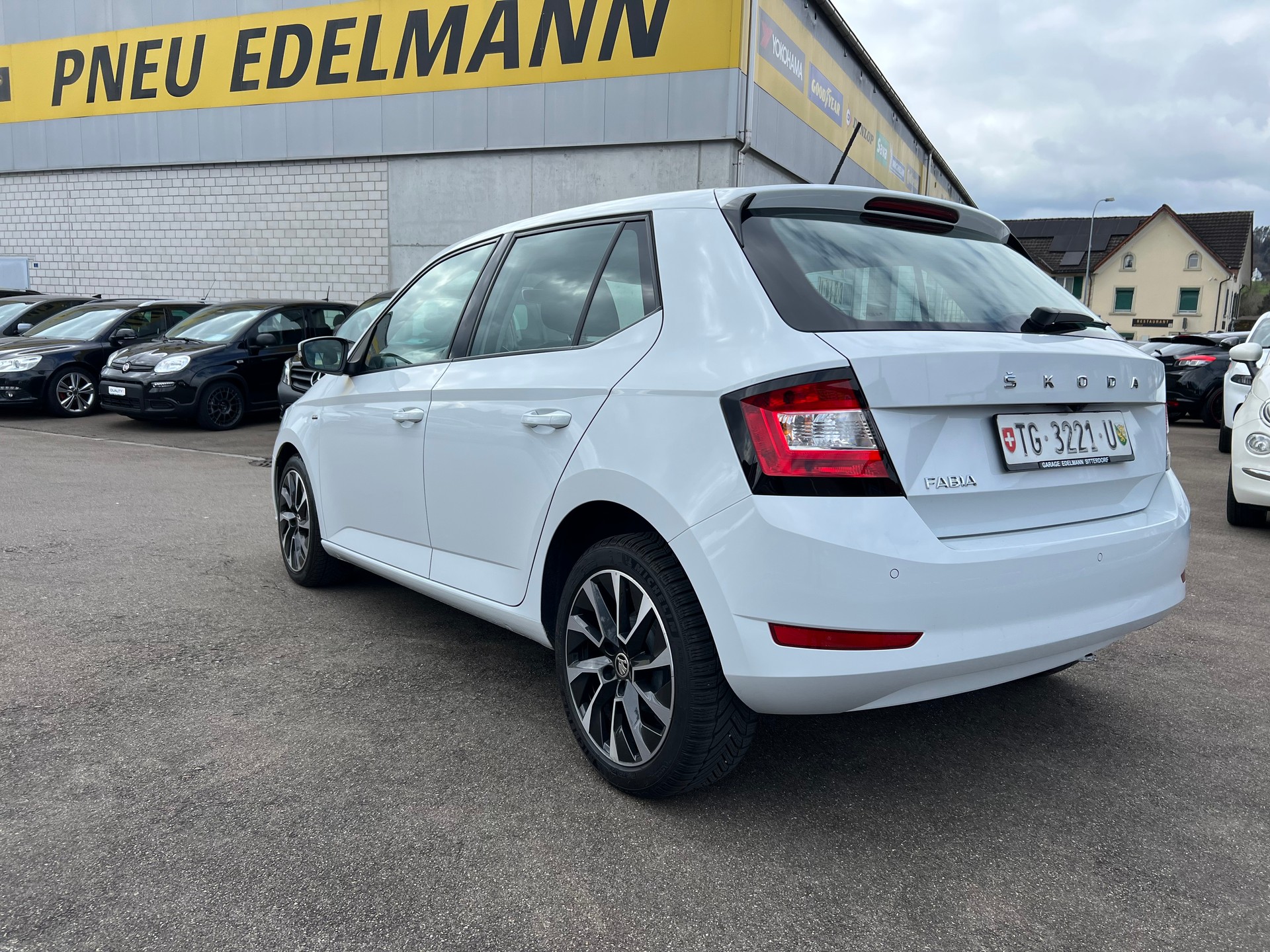 SKODA Fabia 1.0 TSI Drive-image-7