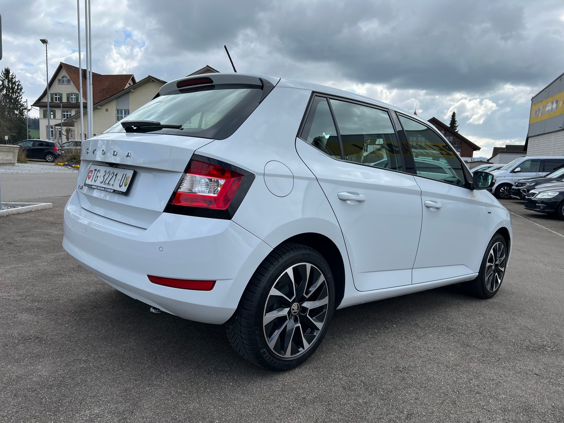 SKODA Fabia 1.0 TSI Drive-image-5