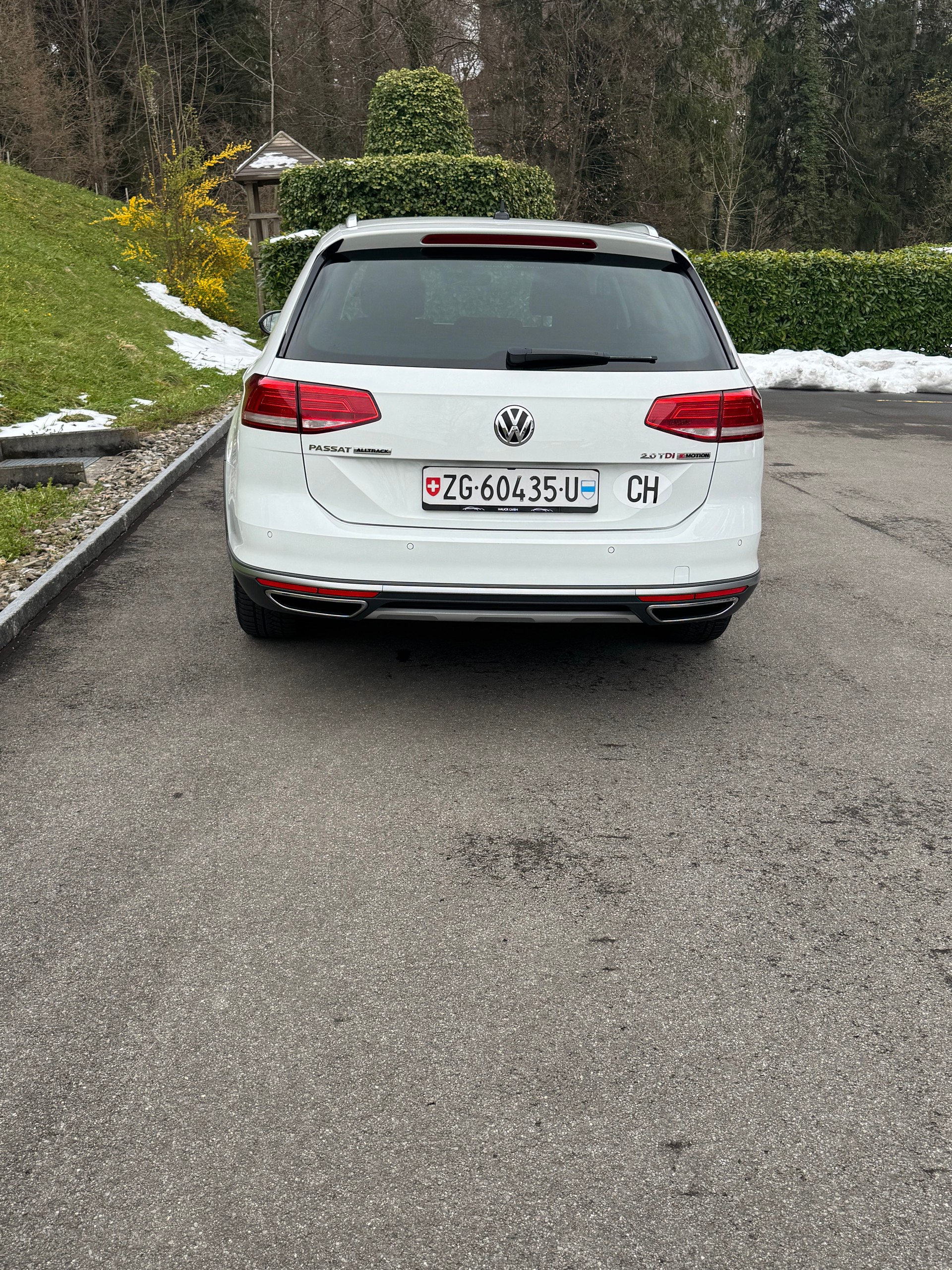 VW Passat Alltrack 2.0 TDI BMT 4Motion DSG-image-3