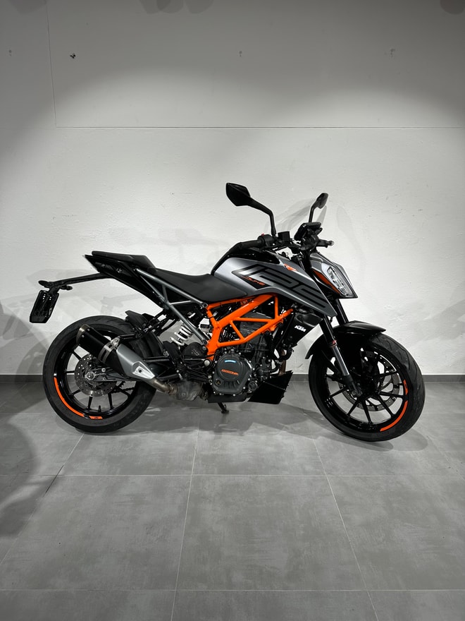 KTM 125 Duke-image-10