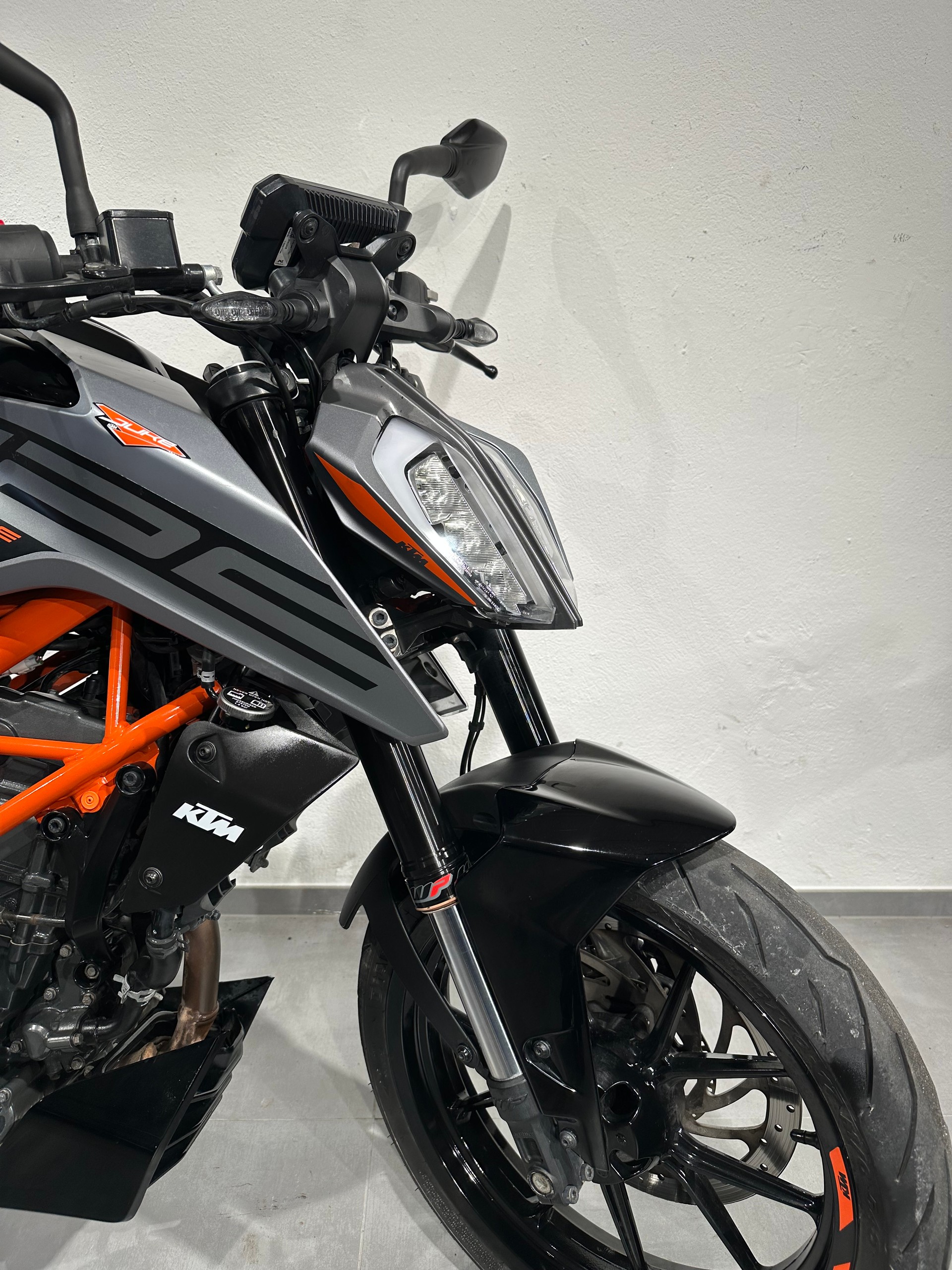 KTM 125 Duke-image-6