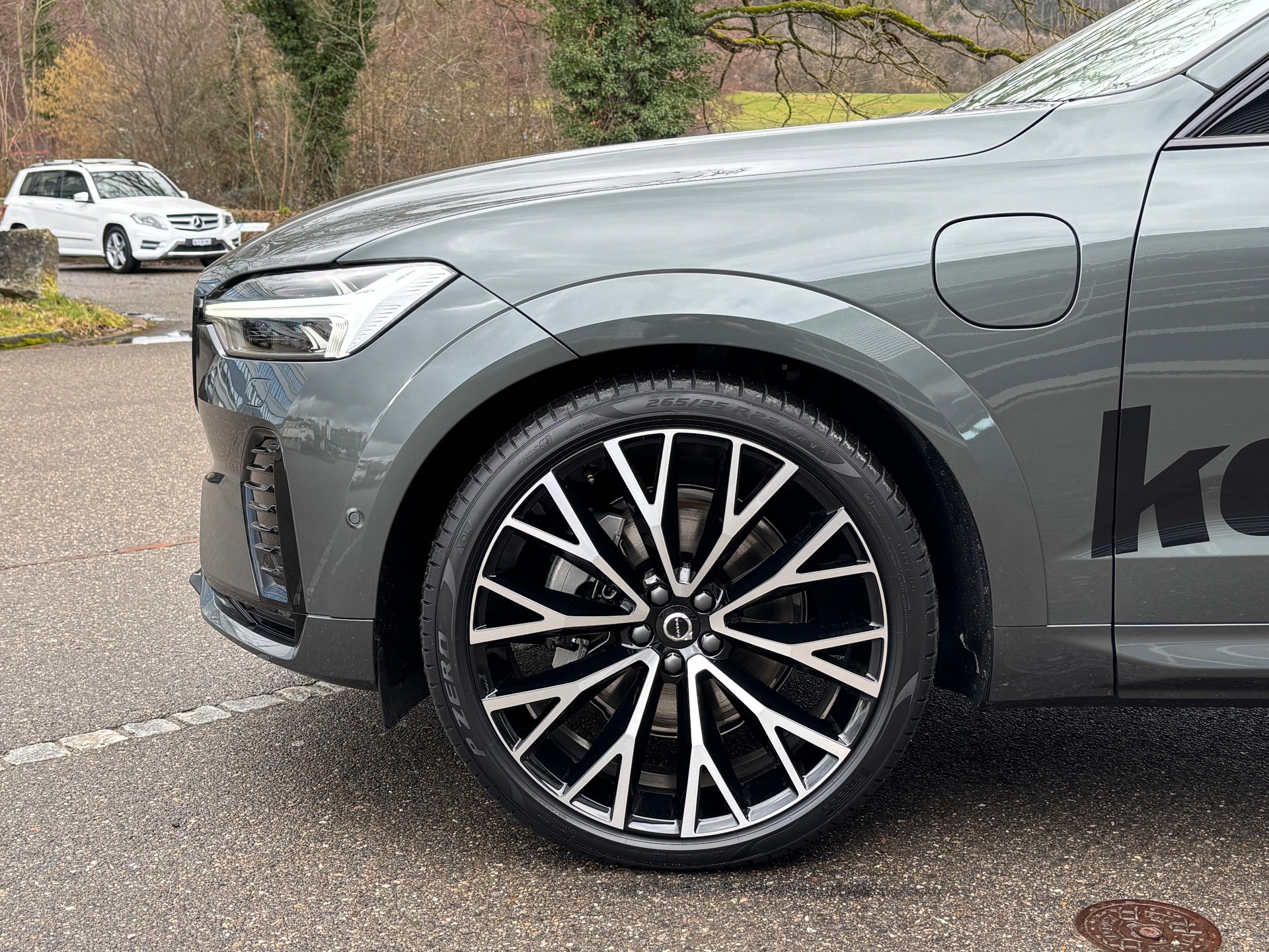 VOLVO XC60 2.0 T8 TE Ultra Dark eAWD-image-1