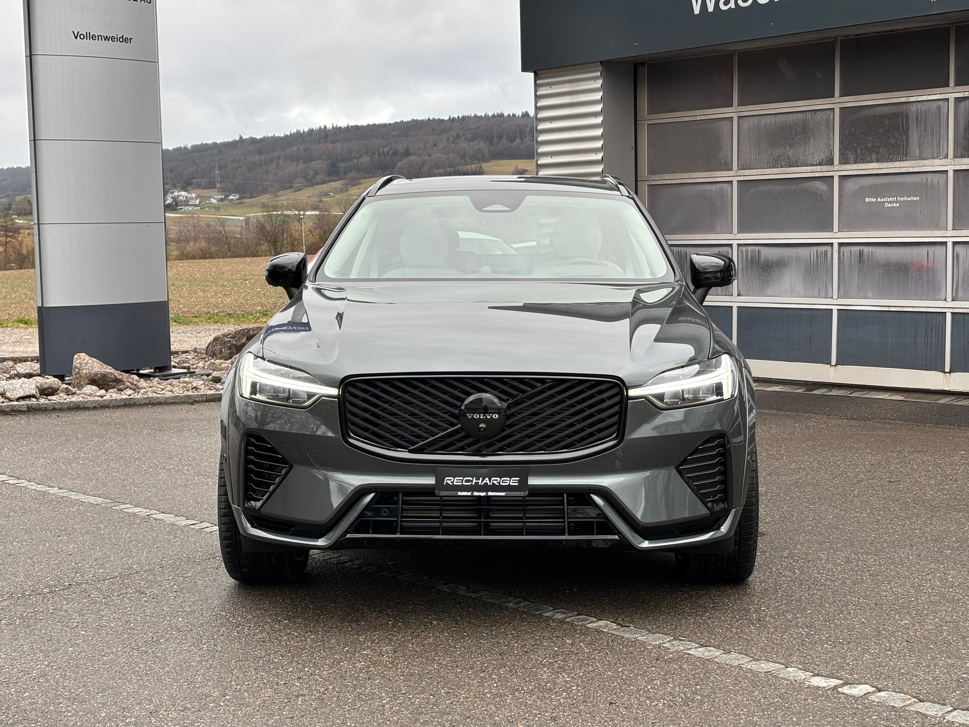 VOLVO XC60 2.0 T8 TE Ultra Dark eAWD-image-8