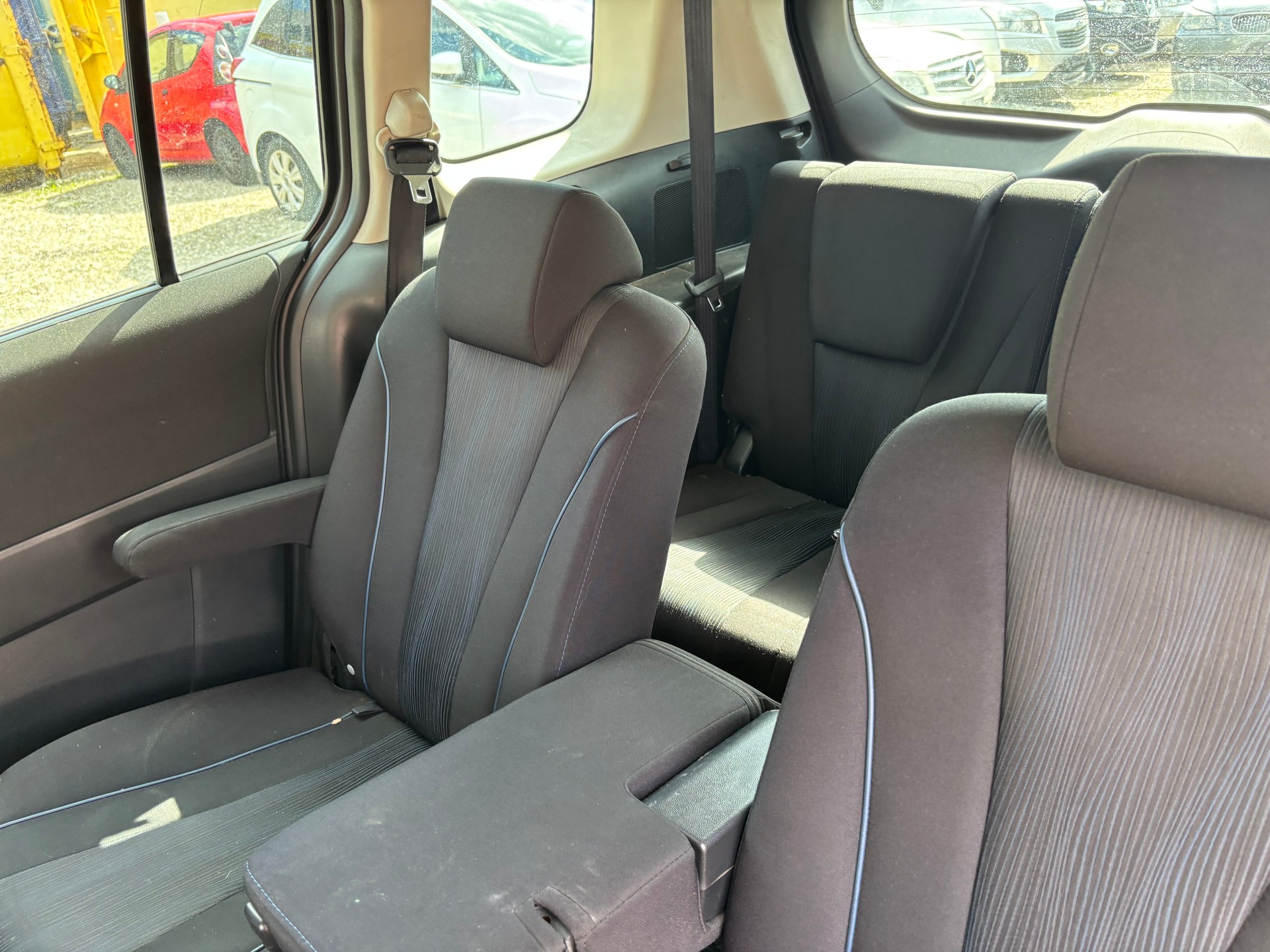 MAZDA 5 2.0 16V Exclusive-image-12